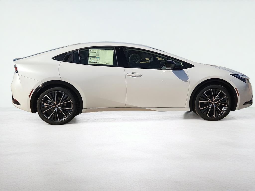 2027 Toyota Prius XLE