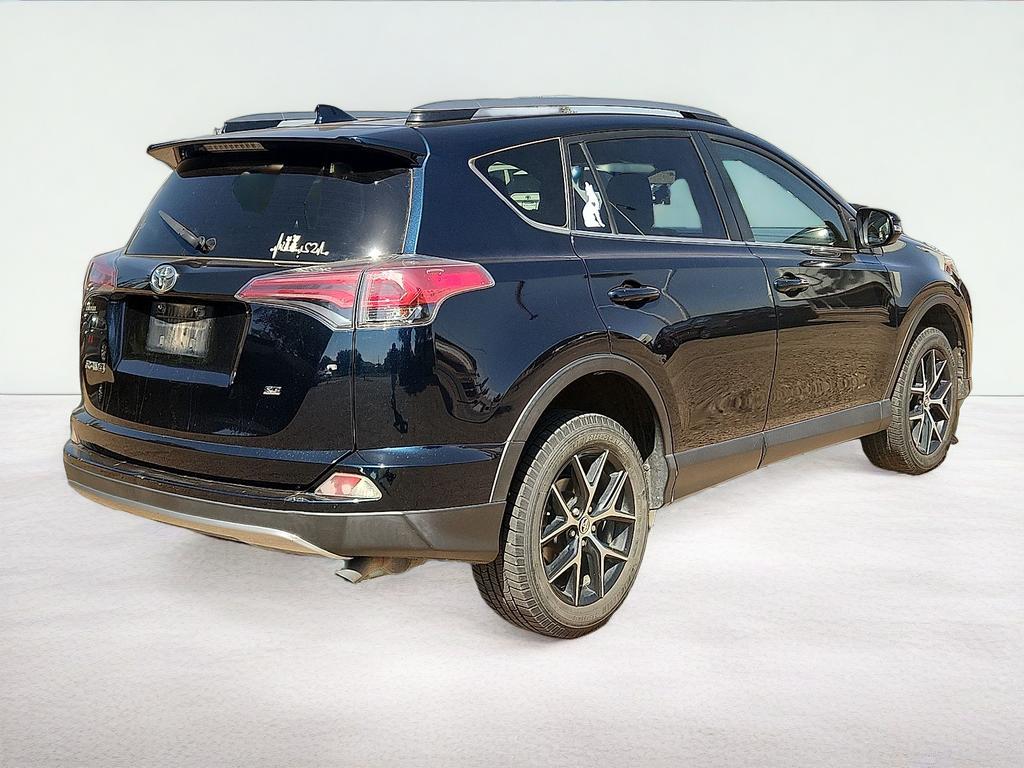 2017 Toyota RAV4 SE
