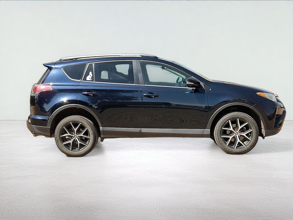 2017 Toyota RAV4 SE