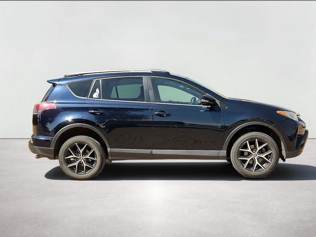 2017 Toyota RAV4 SE