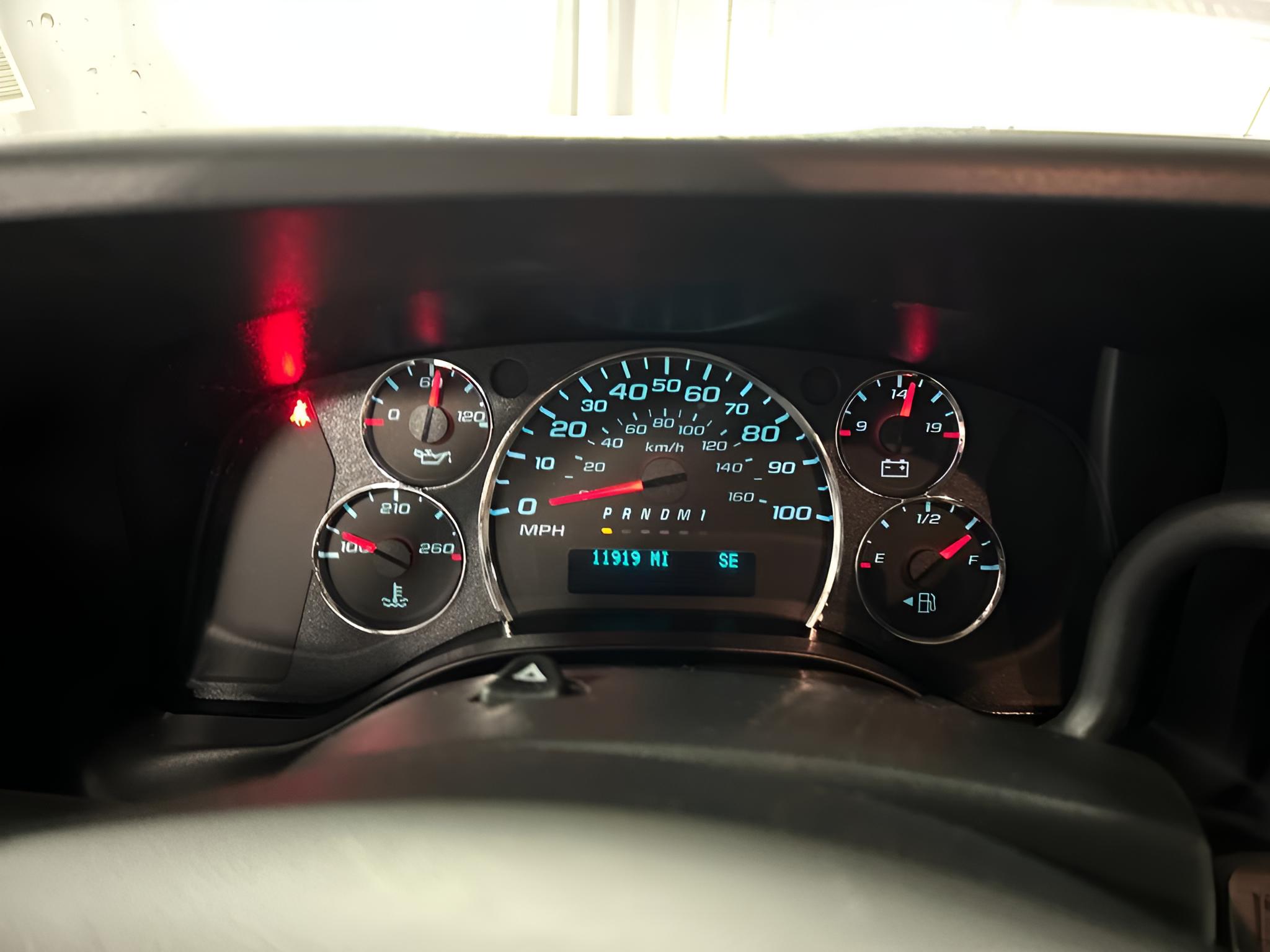 2025 Chevrolet Express Passenger 1LT