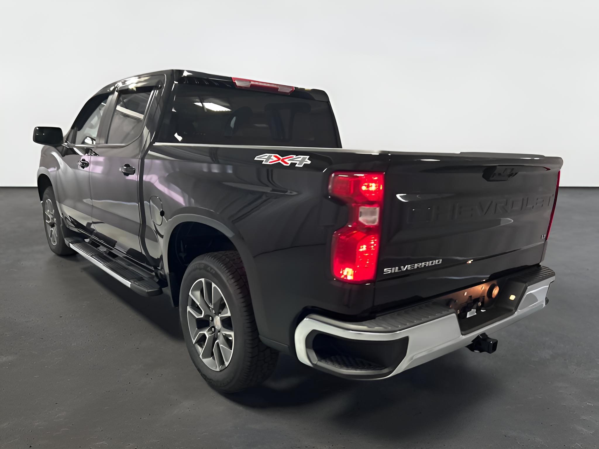 2025 Chevrolet Silverado 1500 LT (2FL)
