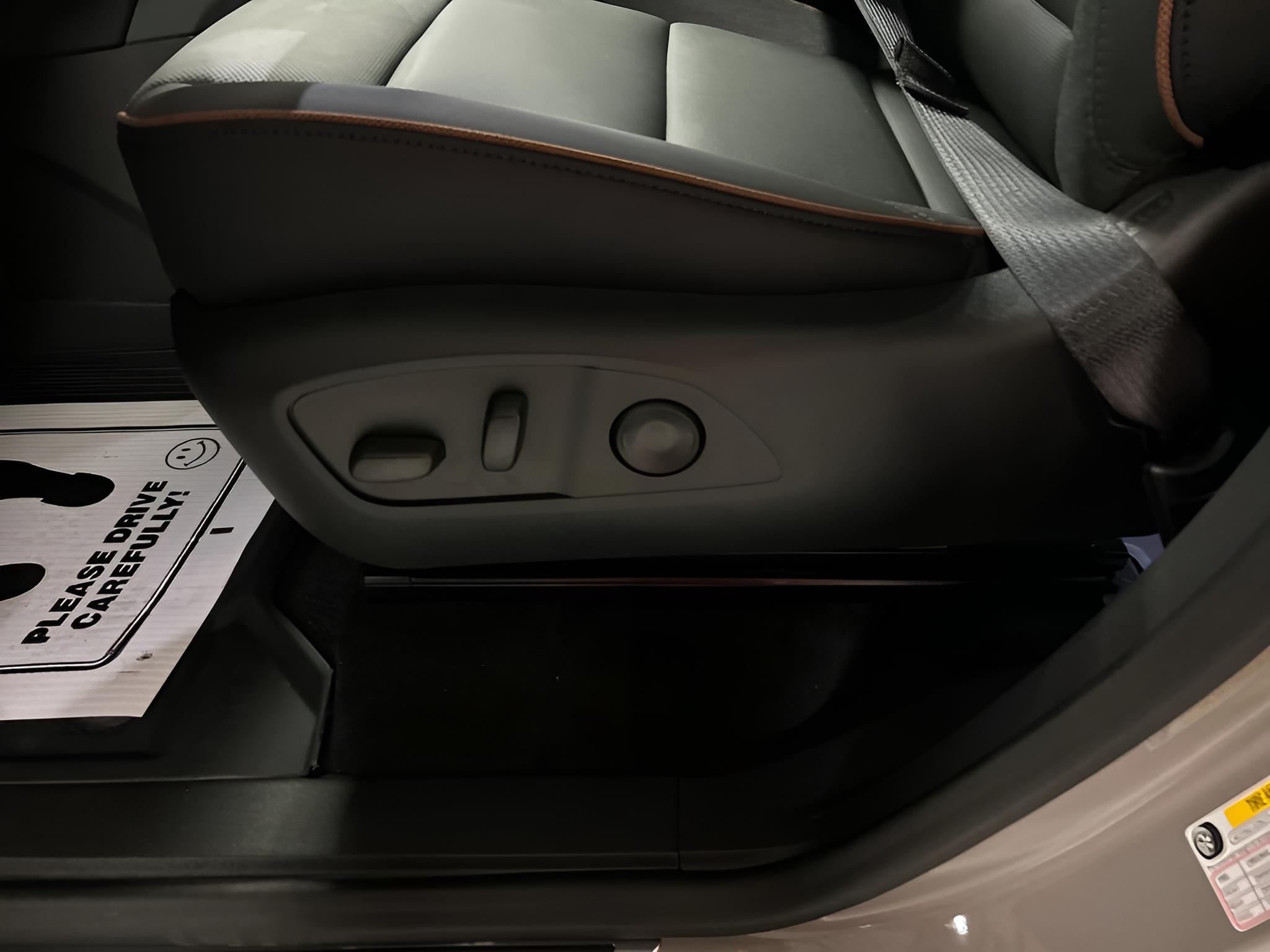 2027 GMC Acadia AT4
