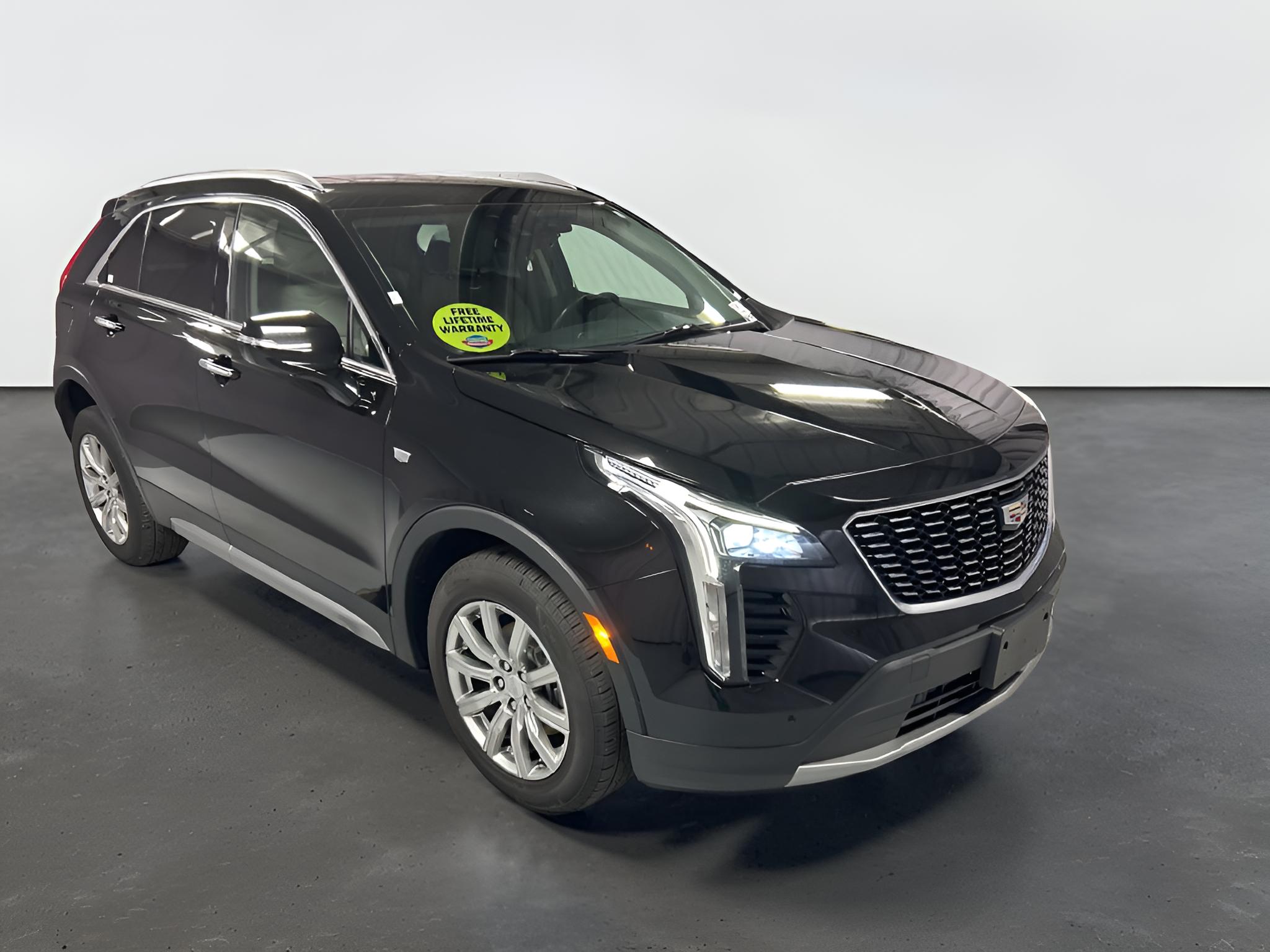 2022 Cadillac XT4 AWD Premium Luxury