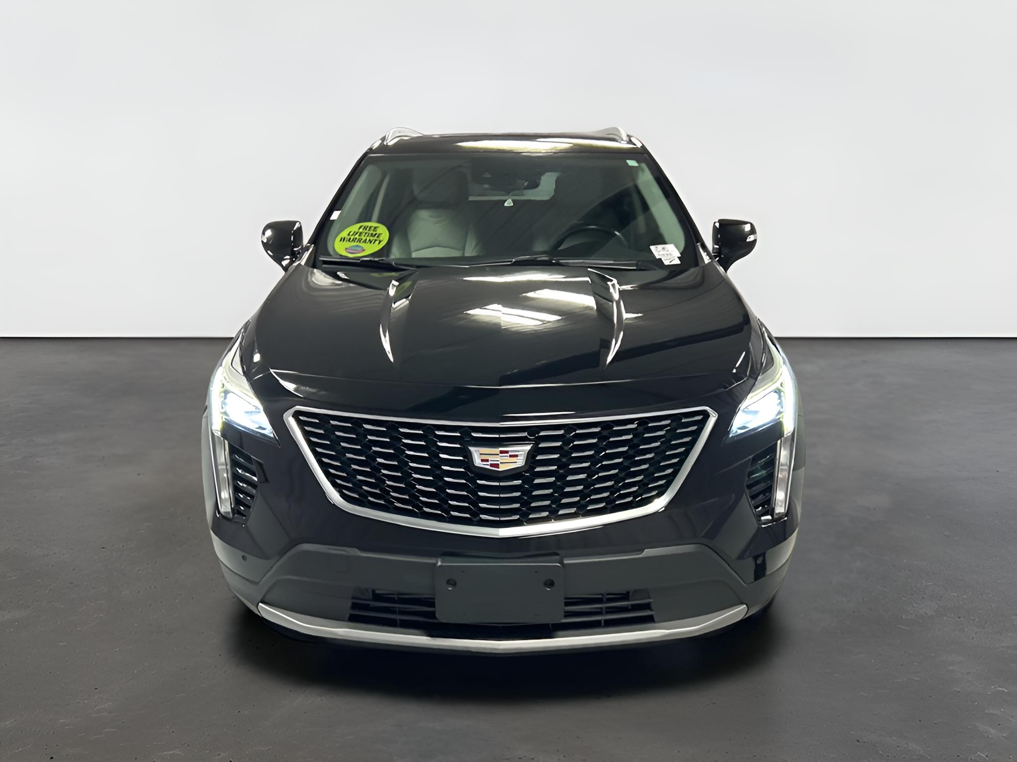 2022 Cadillac XT4 AWD Premium Luxury