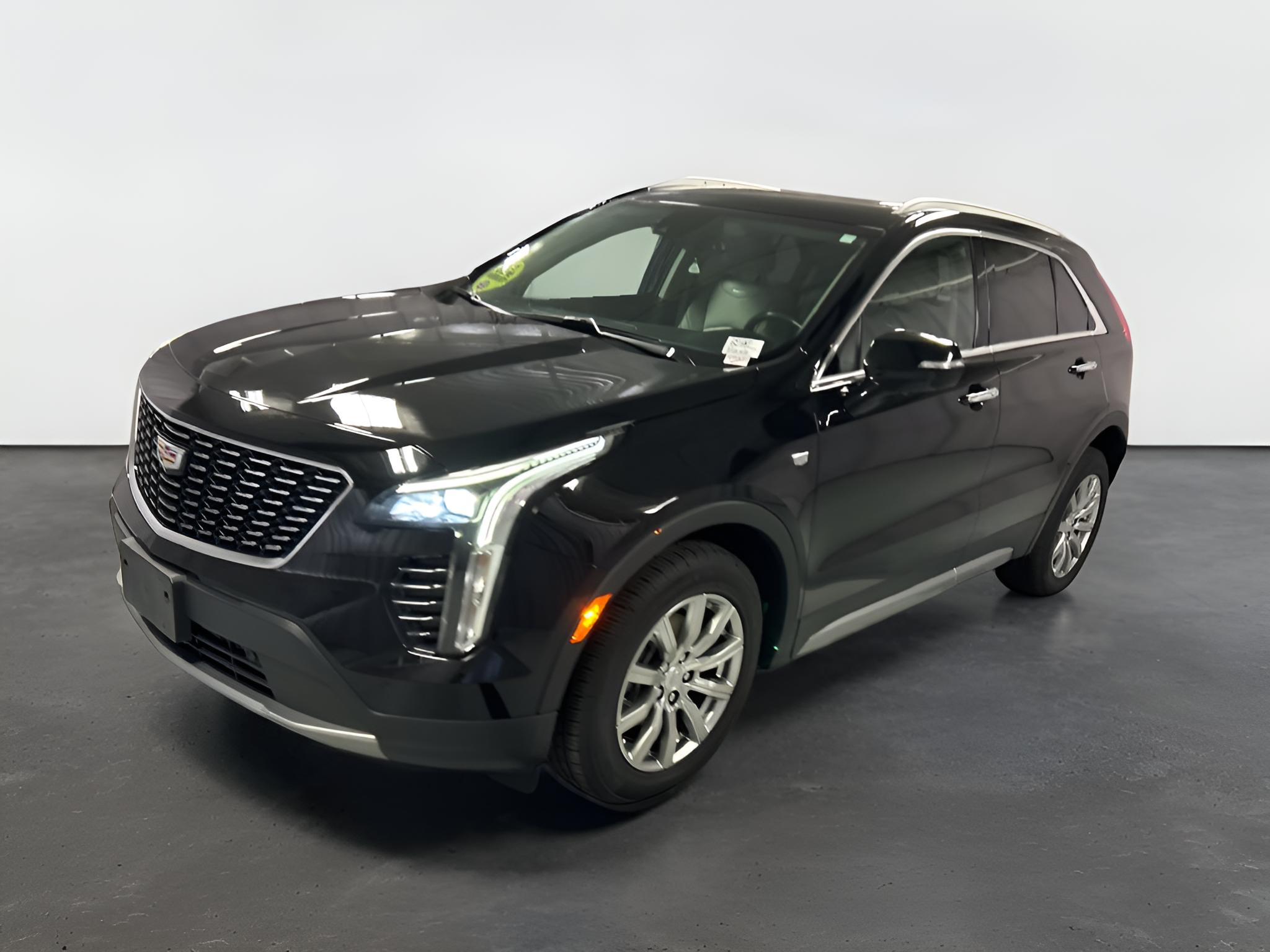 2022 Cadillac XT4 AWD Premium Luxury