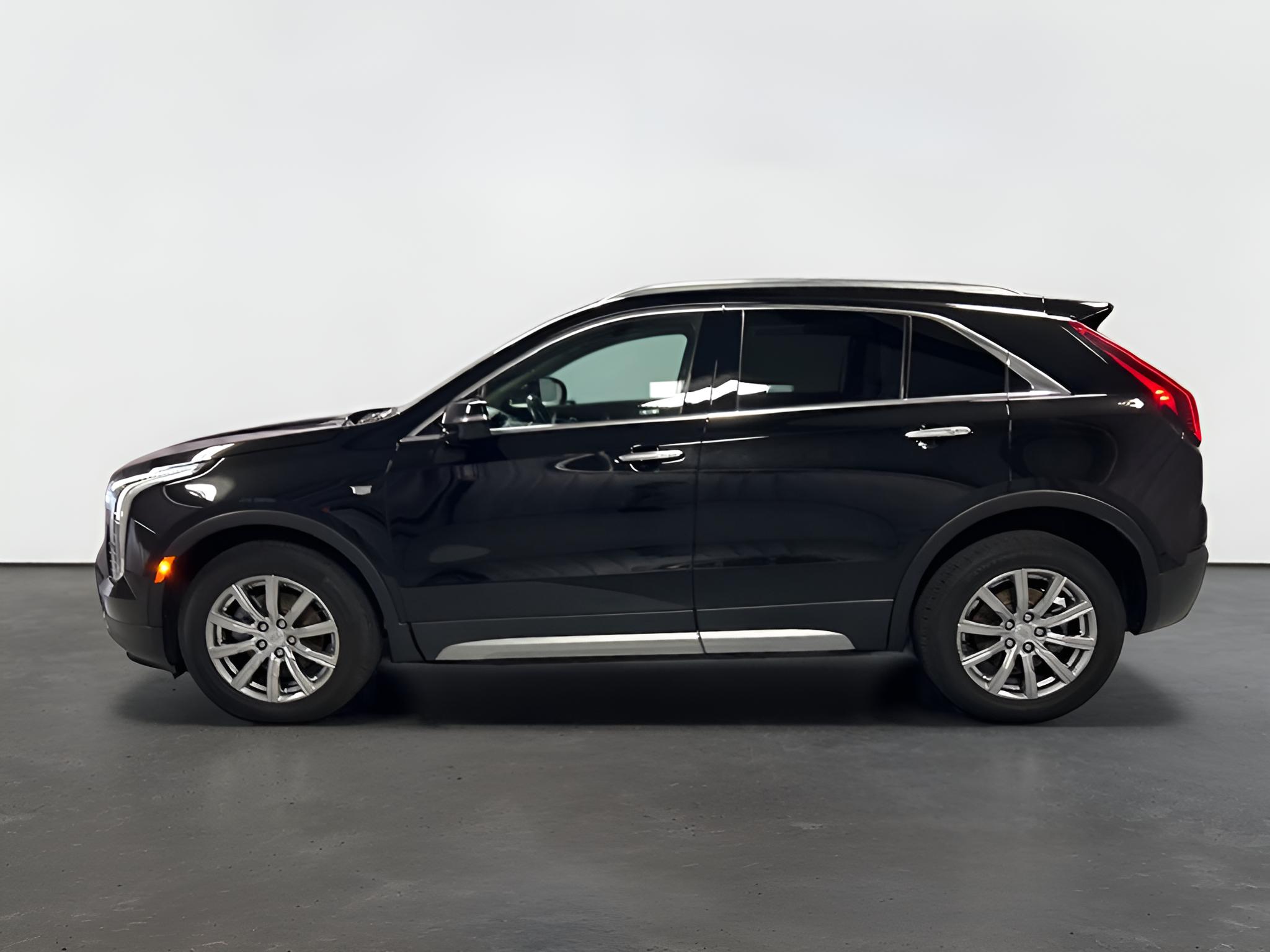 2022 Cadillac XT4 AWD Premium Luxury