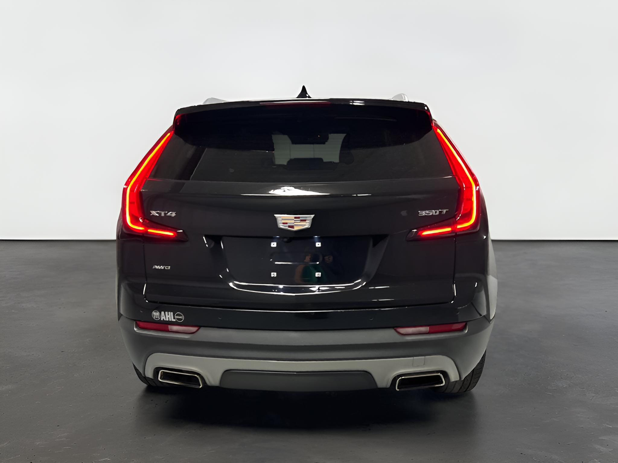 2022 Cadillac XT4 AWD Premium Luxury