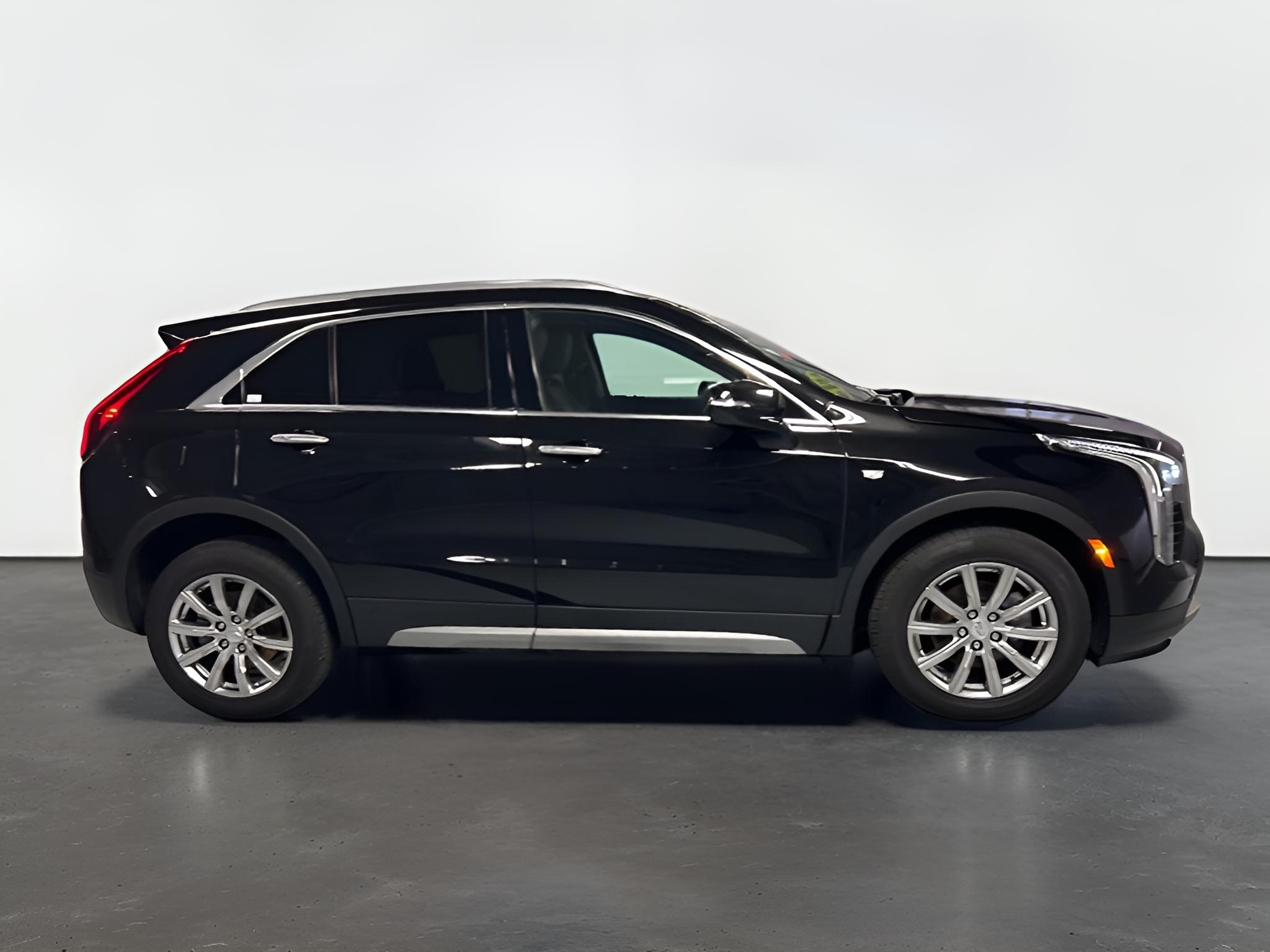 2022 Cadillac XT4 AWD Premium Luxury