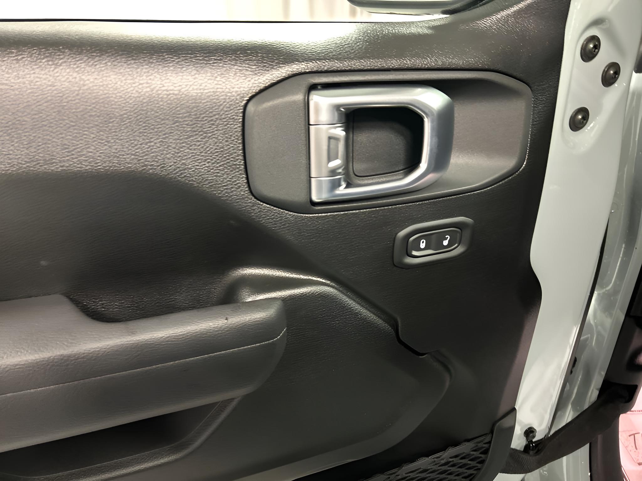 2027 Jeep Wrangler WRANGLER 4-DOOR SPORT