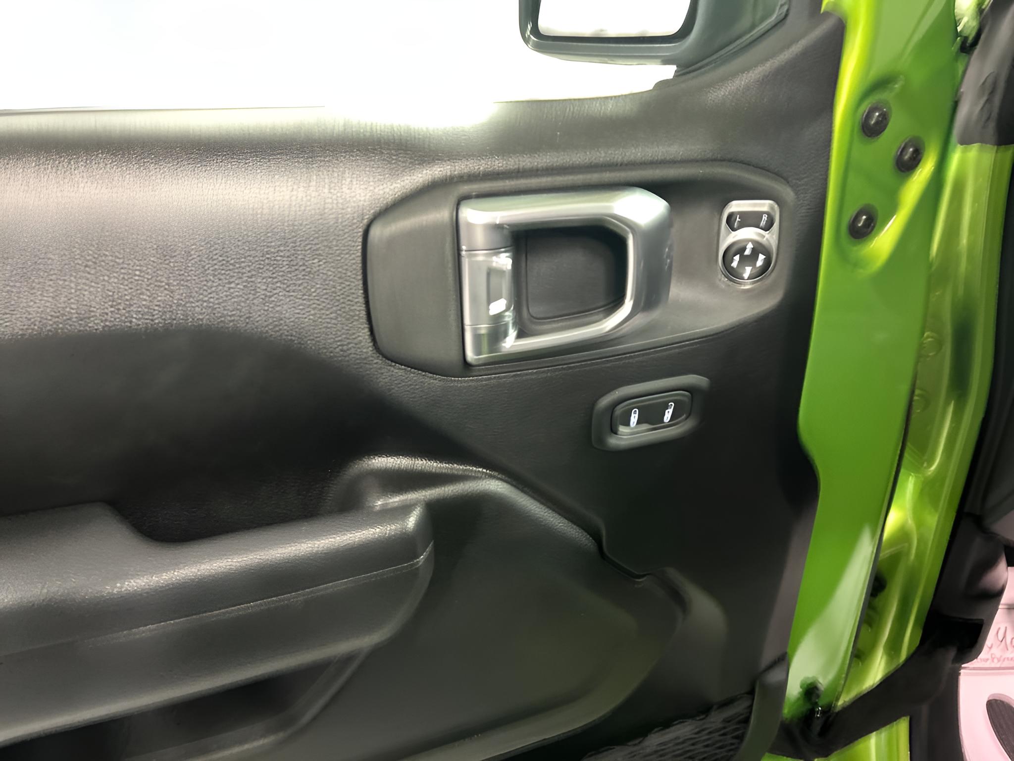 2025 Jeep Wrangler 4-Door Summit 4x4
