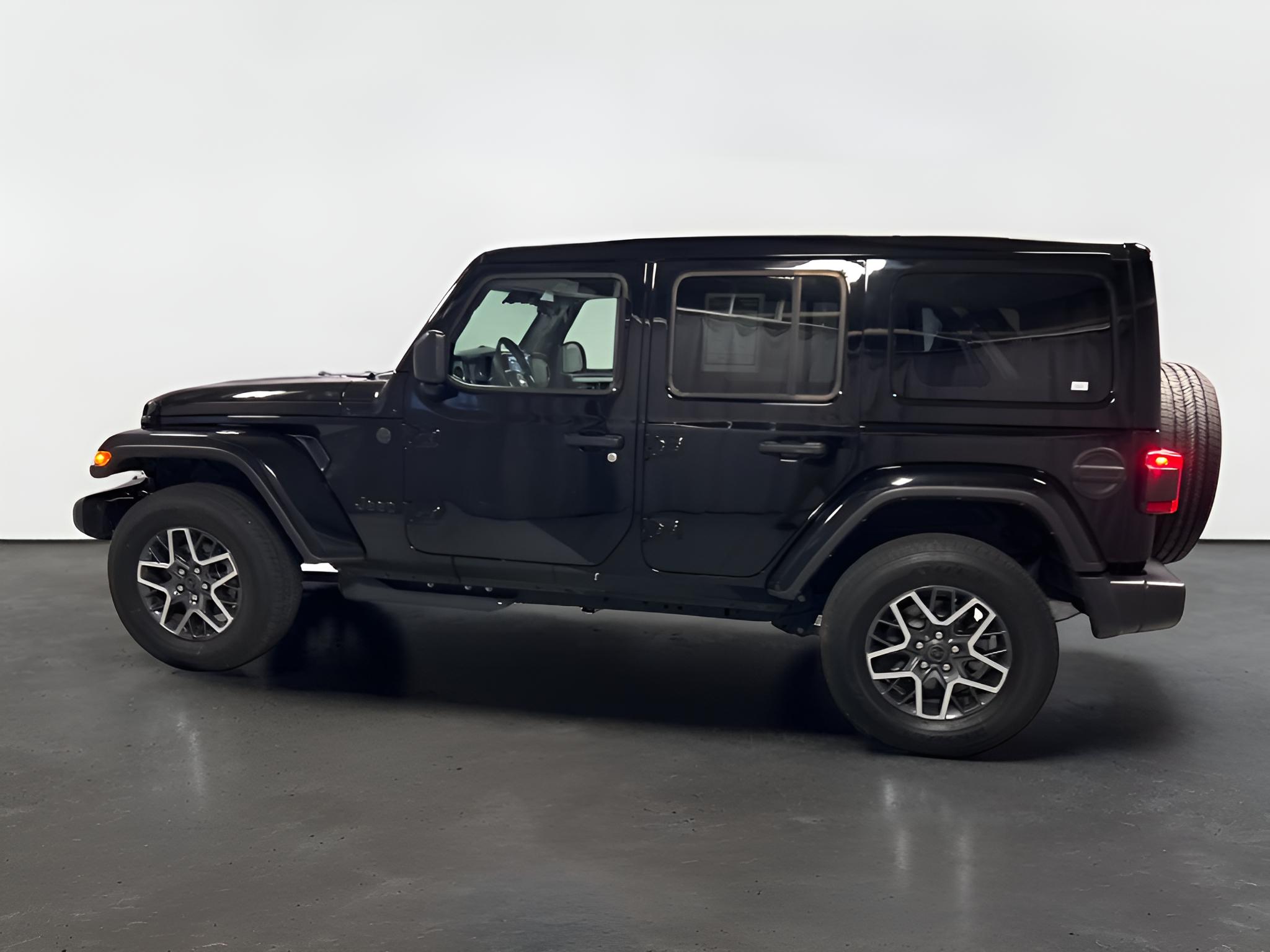 2026 Jeep Wrangler 4-Door Sahara 4x4
