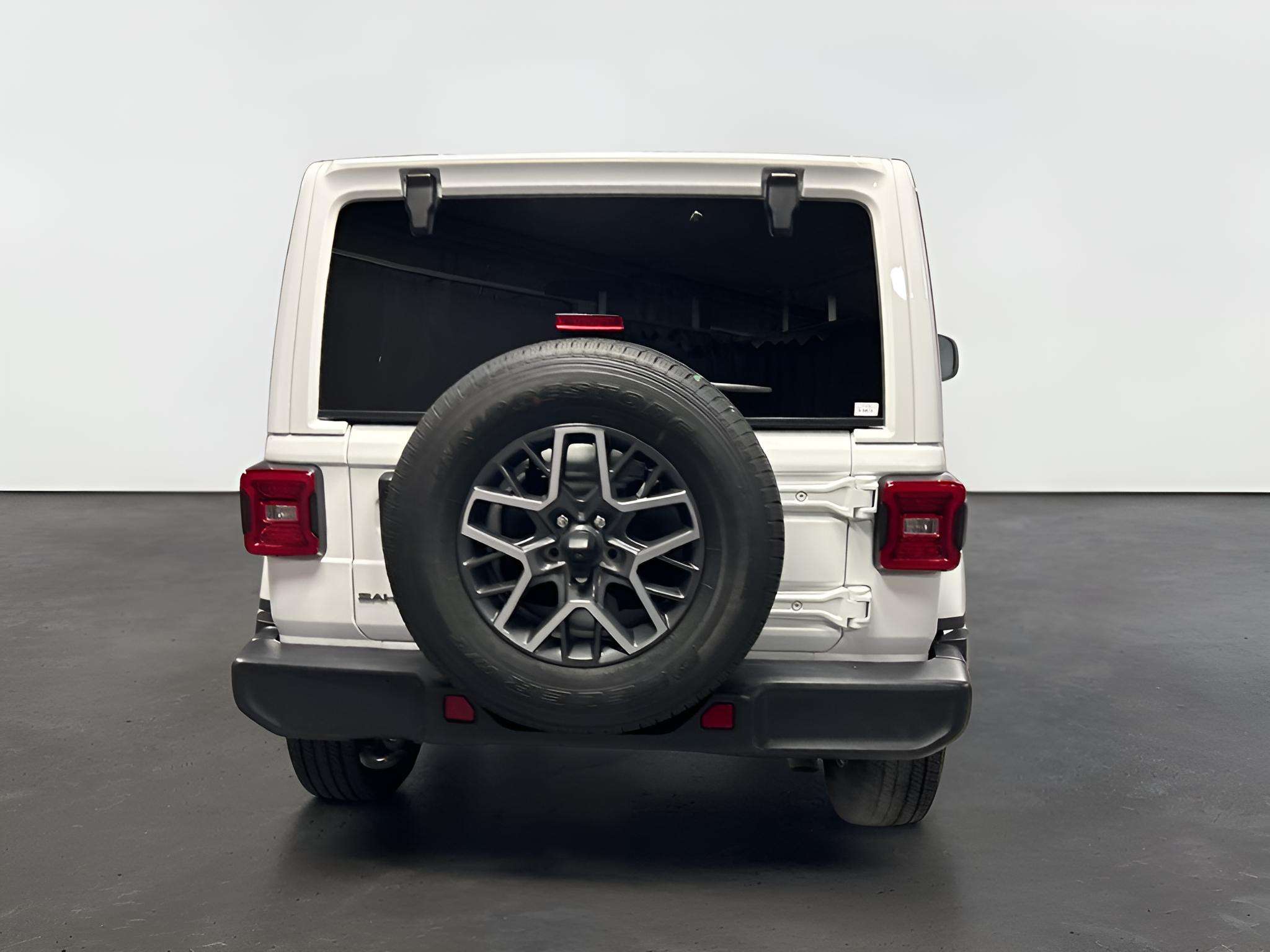 2026 Jeep Wrangler 4-Door Sahara 4x4