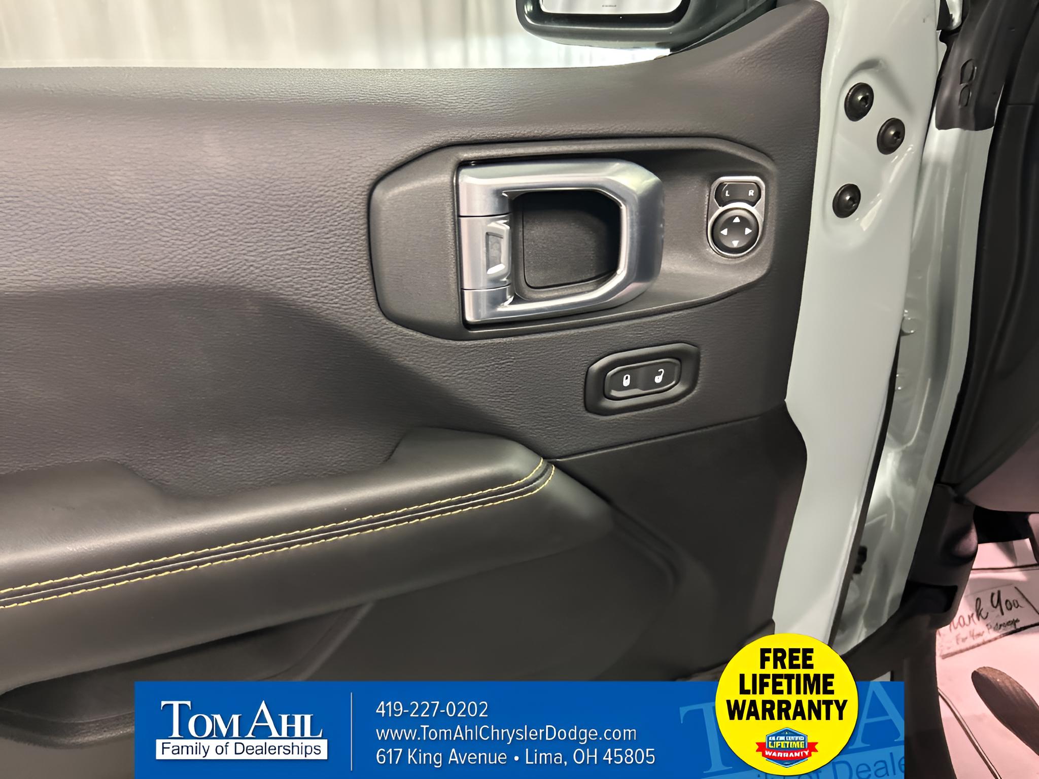 2027 Jeep Wrangler WRANGLER 4-DOOR SAHARA