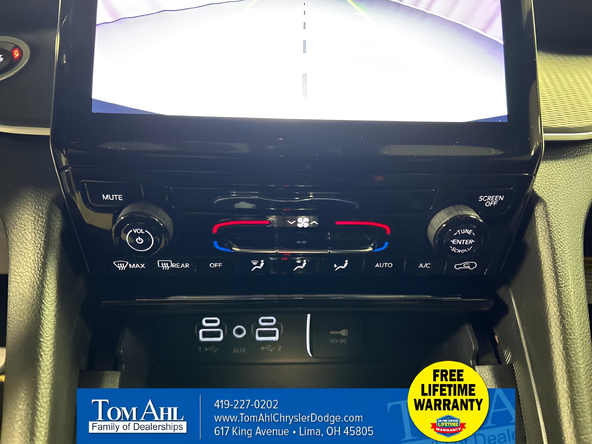 2027 Jeep Grand Cherokee GRAND CHEROKEE LAREDO 4X4