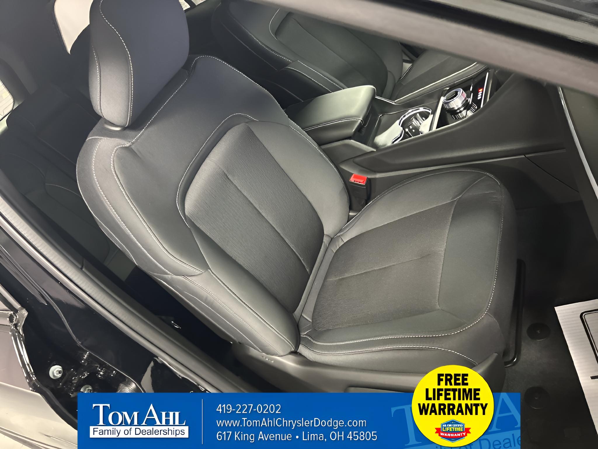 2027 Jeep Grand Cherokee GRAND CHEROKEE LAREDO 4X4
