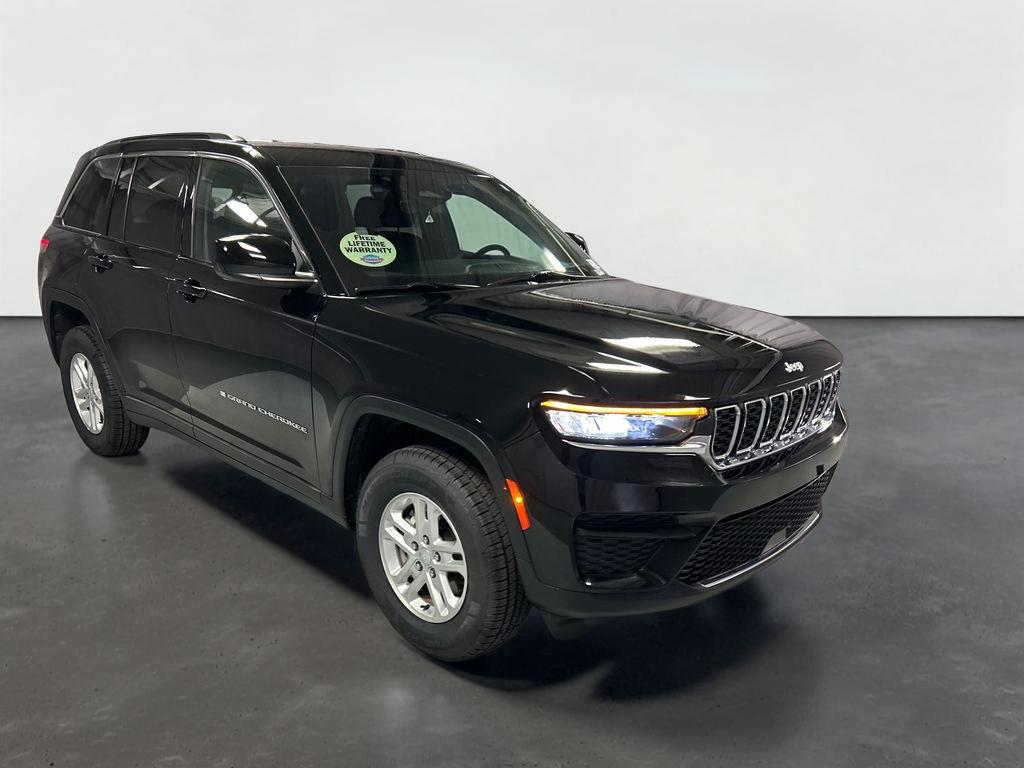 2025 Jeep Grand Cherokee Laredo 4x4