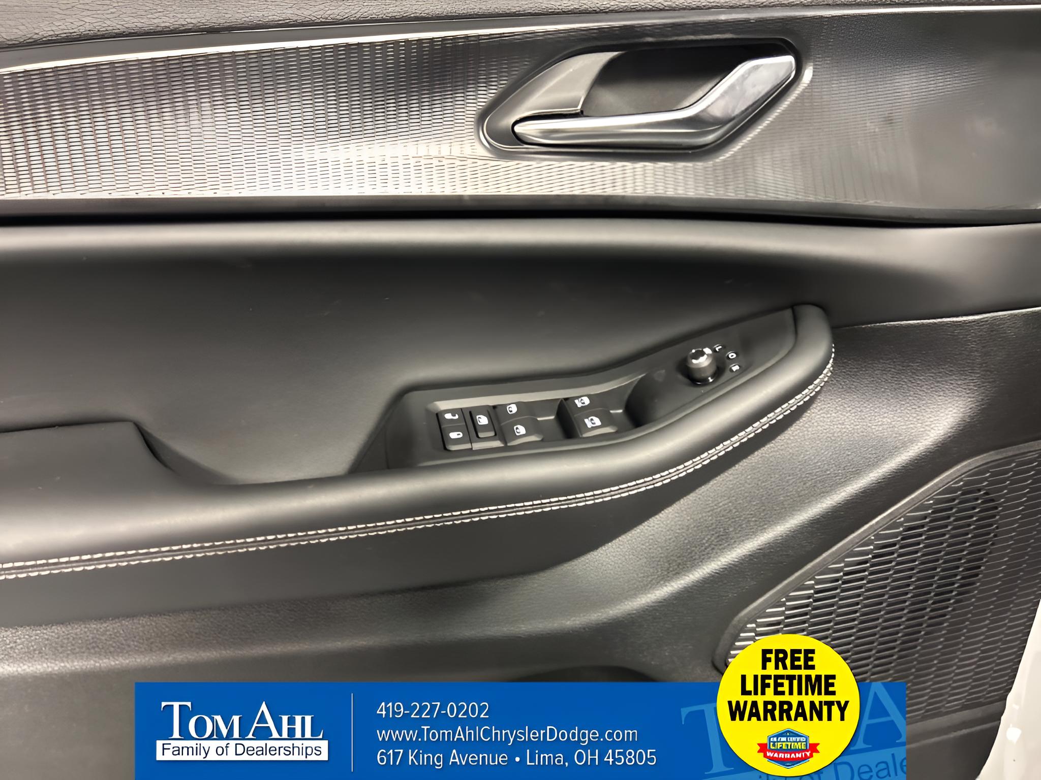 2027 Jeep Grand Cherokee GRAND CHEROKEE LAREDO X 4X4