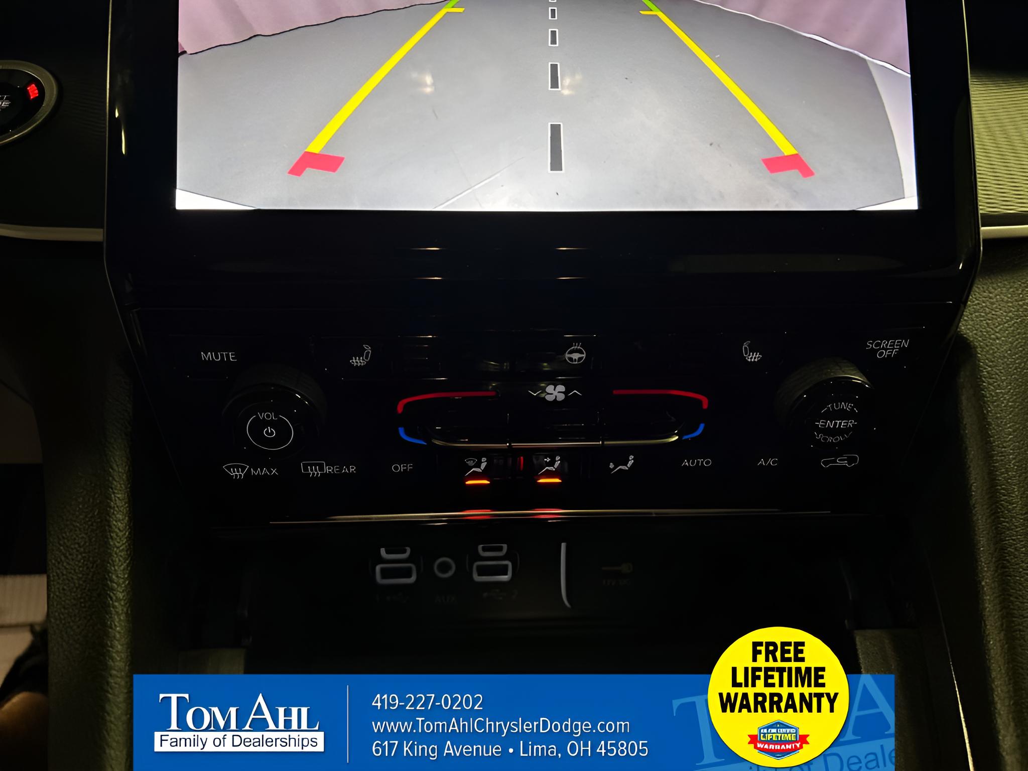 2027 Jeep Grand Cherokee GRAND CHEROKEE LAREDO X 4X4