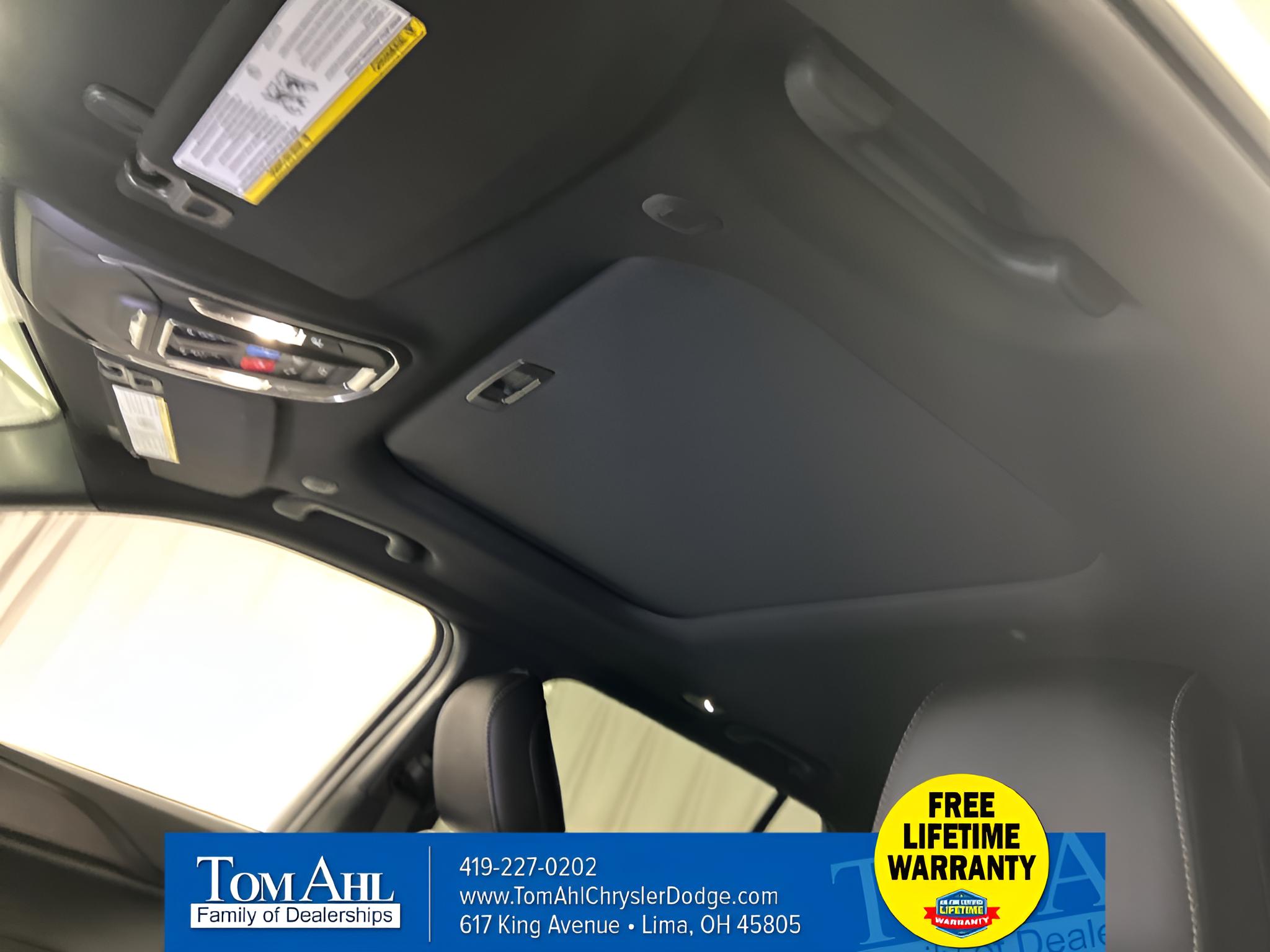 2027 Jeep Grand Cherokee GRAND CHEROKEE LAREDO X 4X4