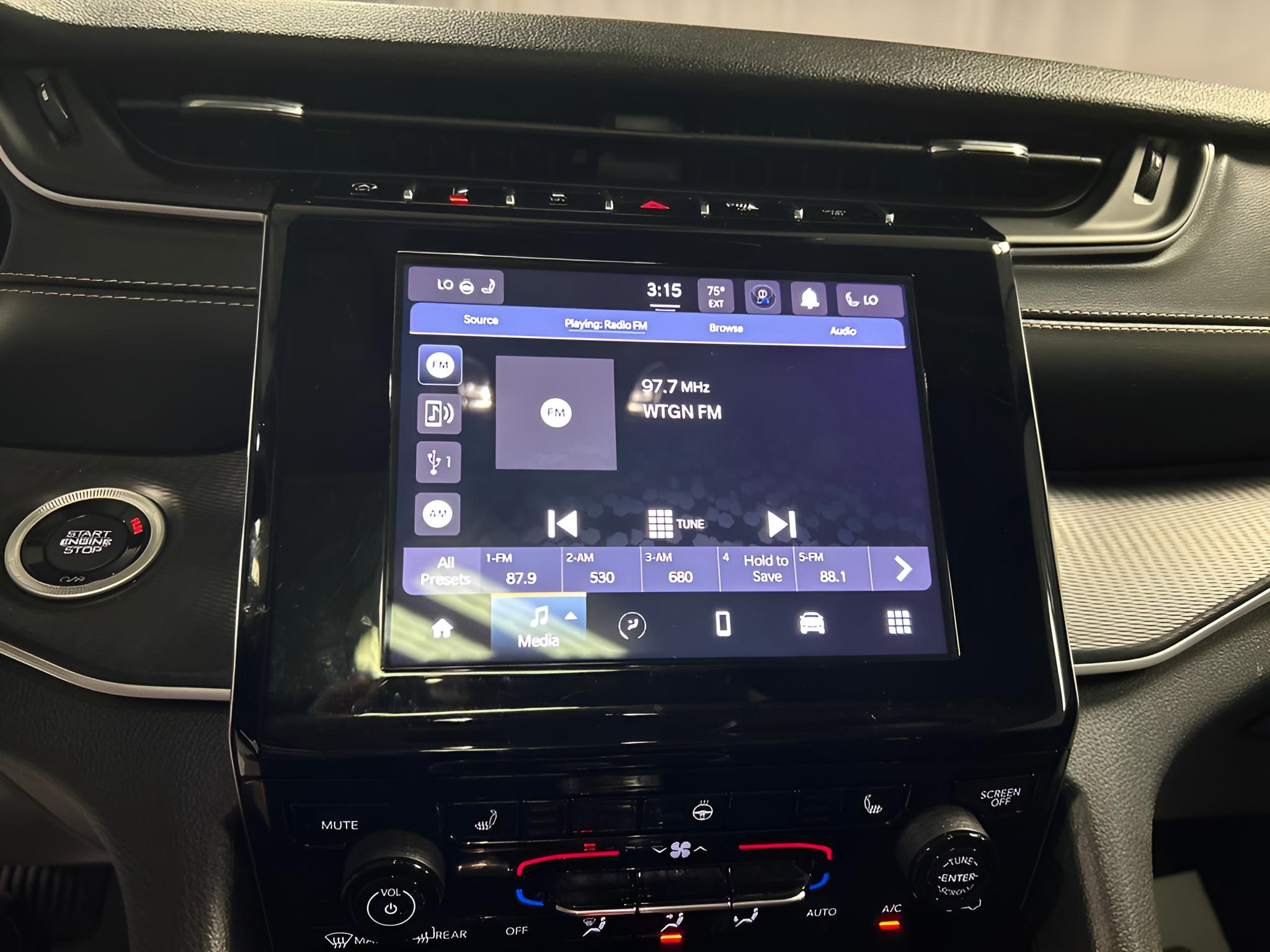 2023 Jeep Grand Cherokee Laredo