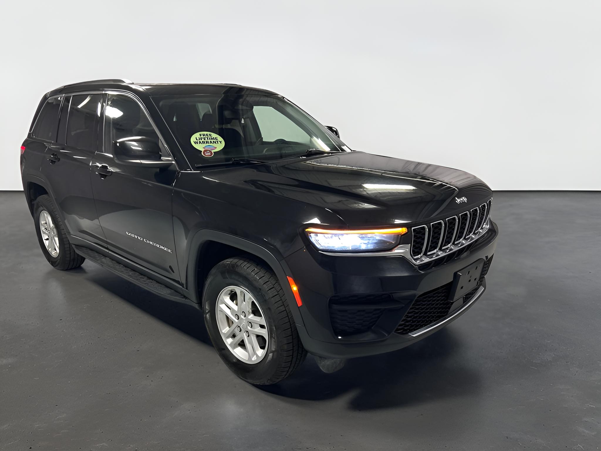 2023 Jeep Grand Cherokee Laredo