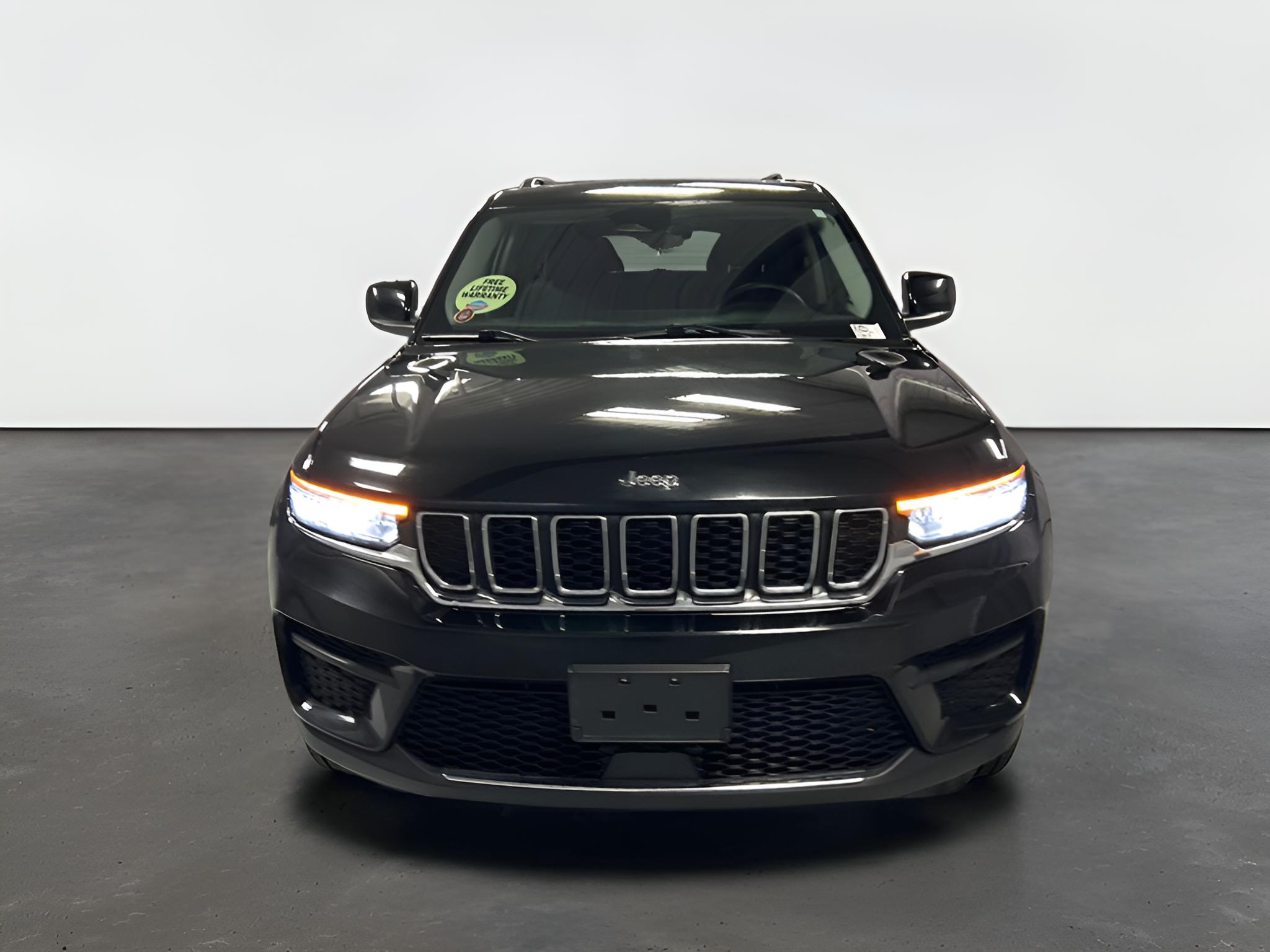 2023 Jeep Grand Cherokee Laredo