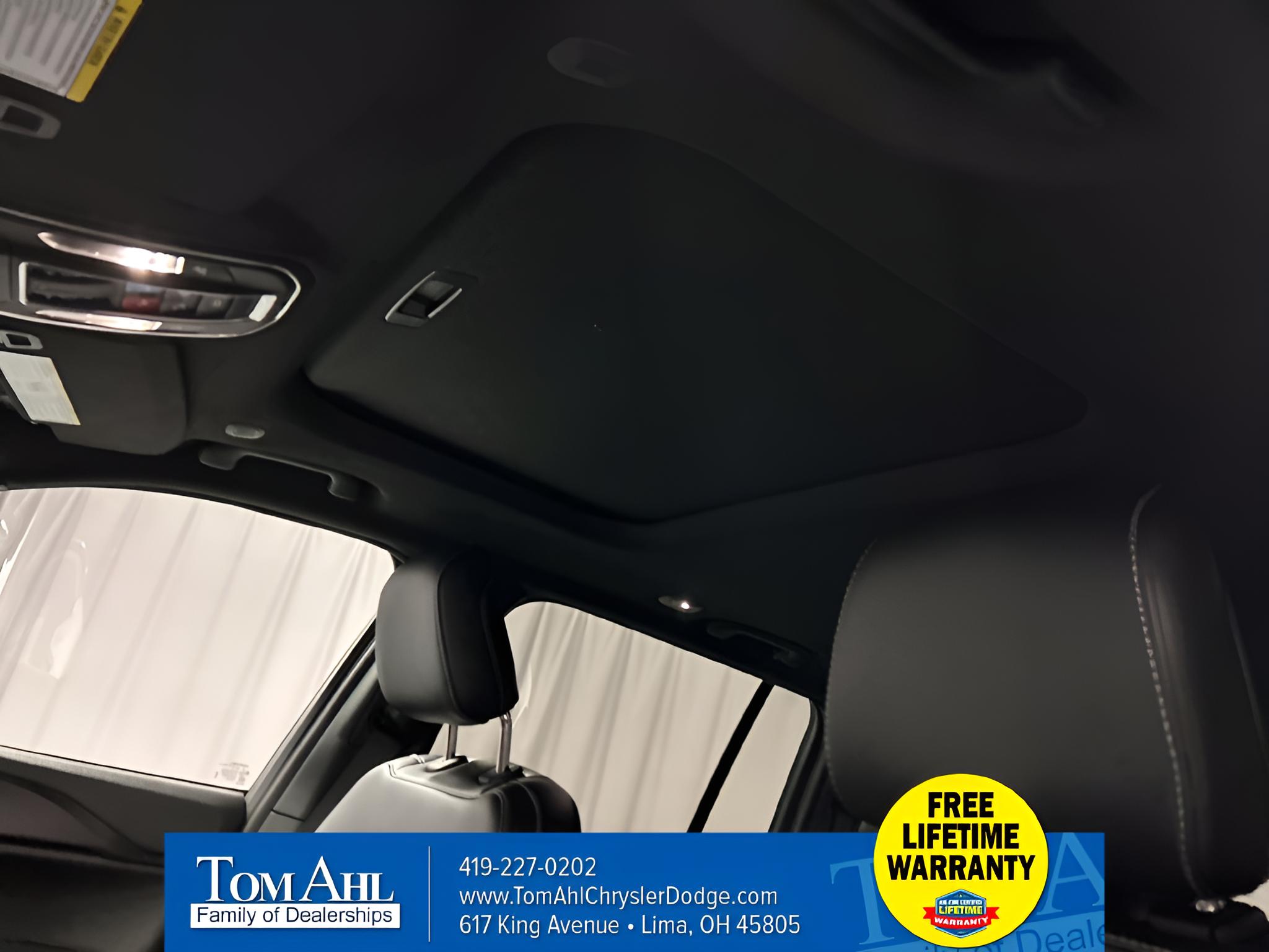 2027 Jeep Grand Cherokee GRAND CHEROKEE LAREDO X 4X4