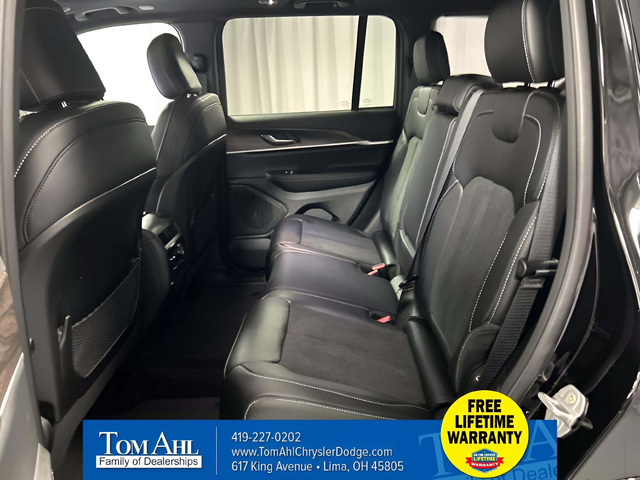 2027 Jeep Grand Cherokee GRAND CHEROKEE LAREDO ALTITUDE 4X4