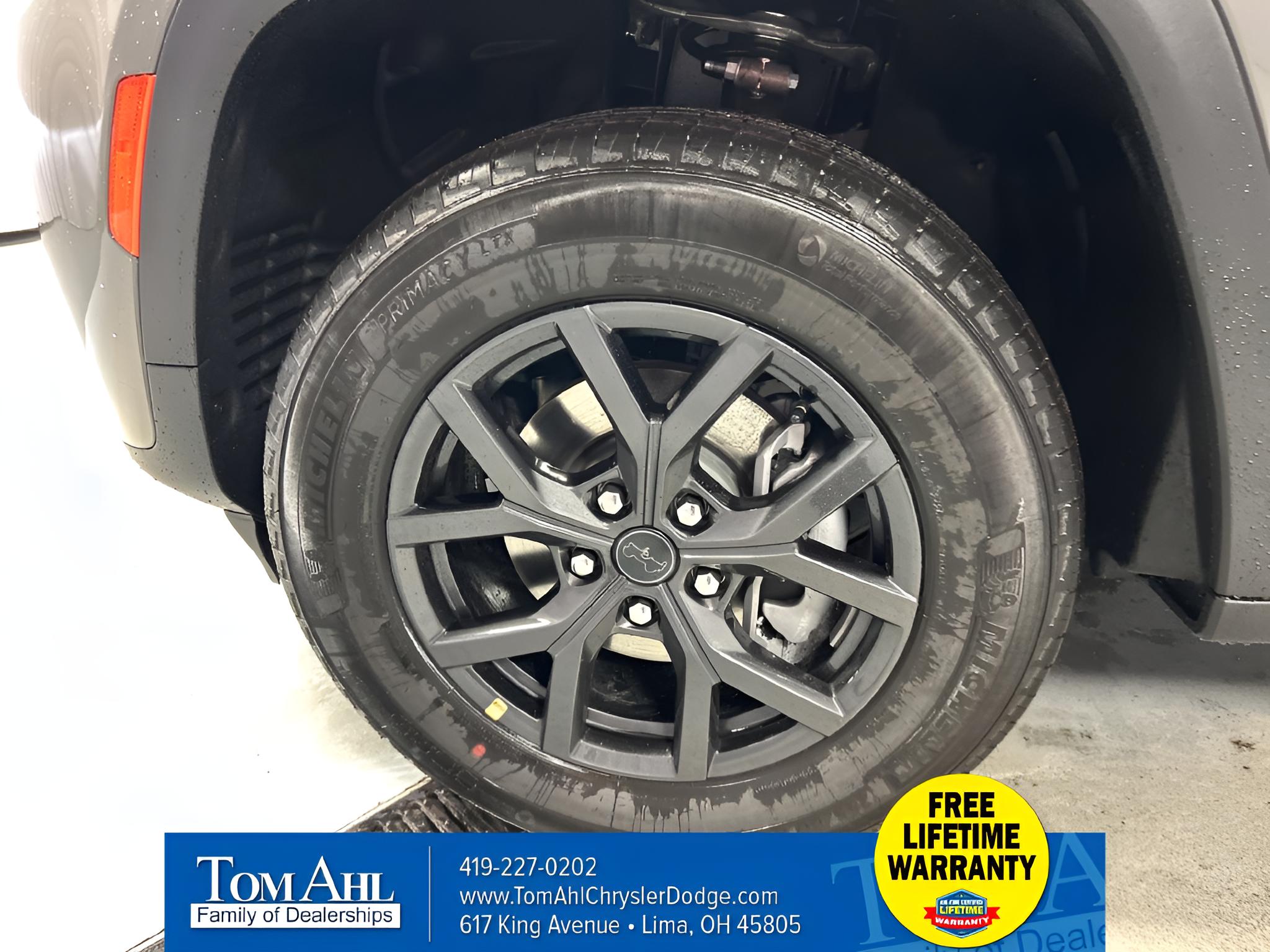 2027 Jeep Grand Cherokee GRAND CHEROKEE LAREDO ALTITUDE 4X4
