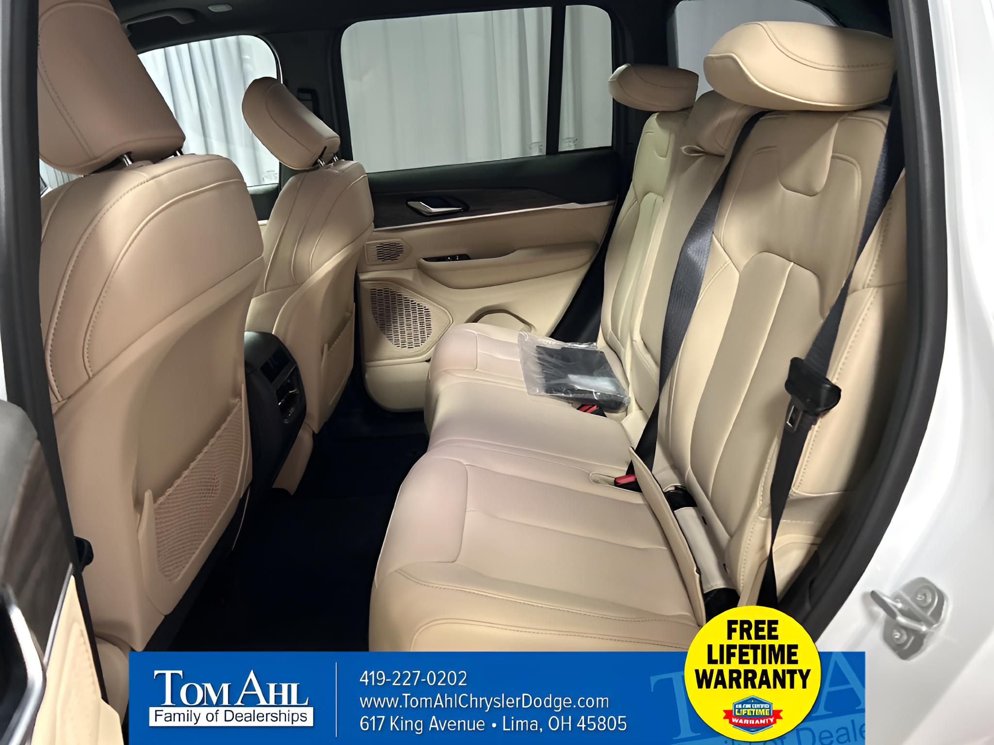 2027 Jeep Grand Cherokee GRAND CHEROKEE LIMITED 4X4