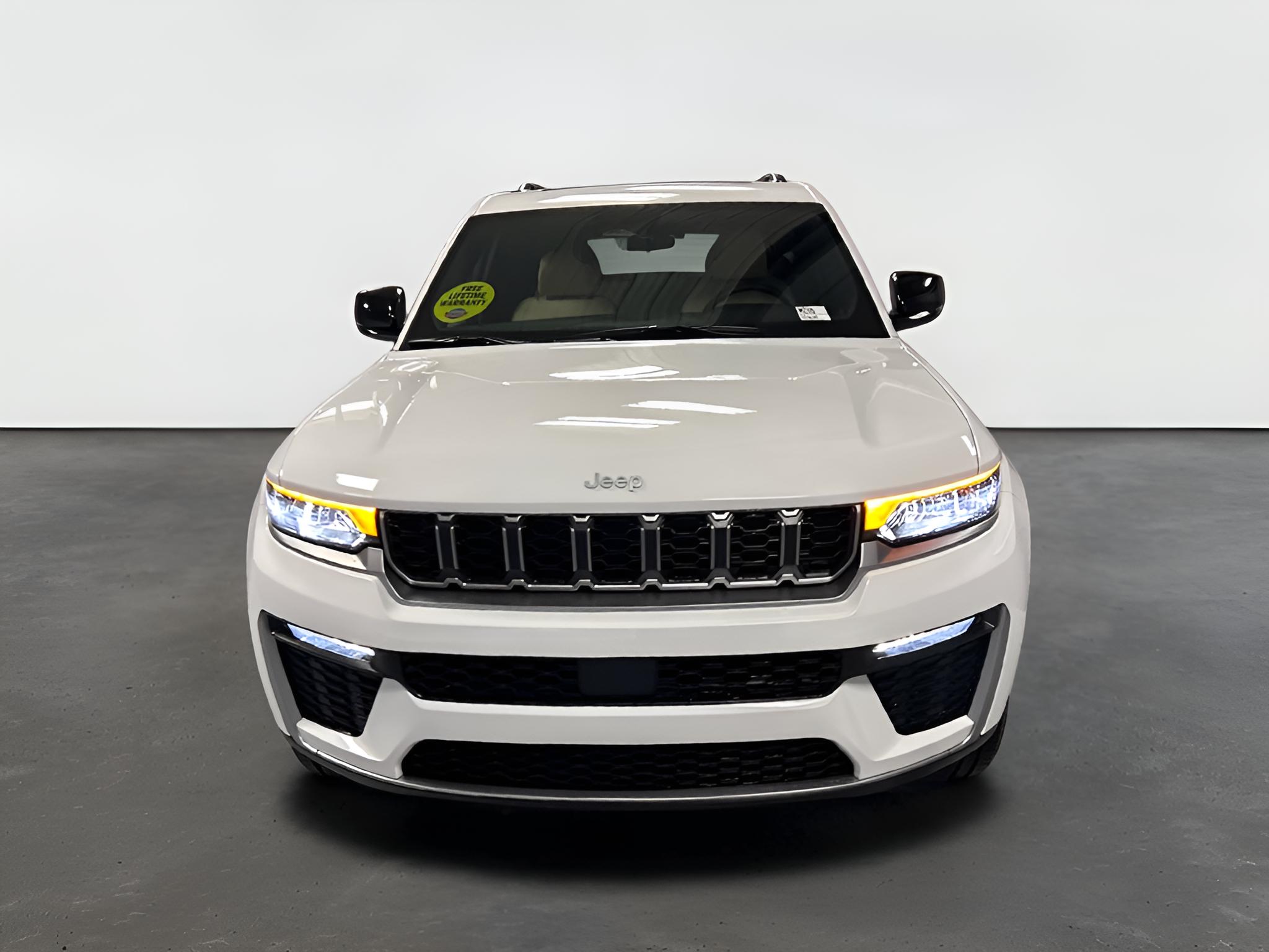 2027 Jeep Grand Cherokee GRAND CHEROKEE LIMITED 4X4