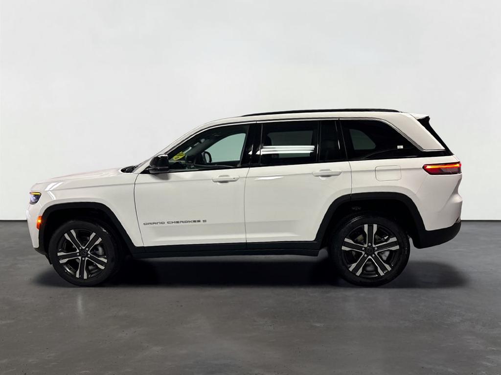 2027 Jeep Grand Cherokee GRAND CHEROKEE LIMITED 4X4