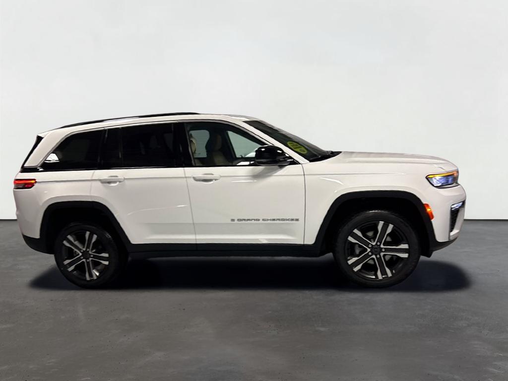 2027 Jeep Grand Cherokee GRAND CHEROKEE LIMITED 4X4
