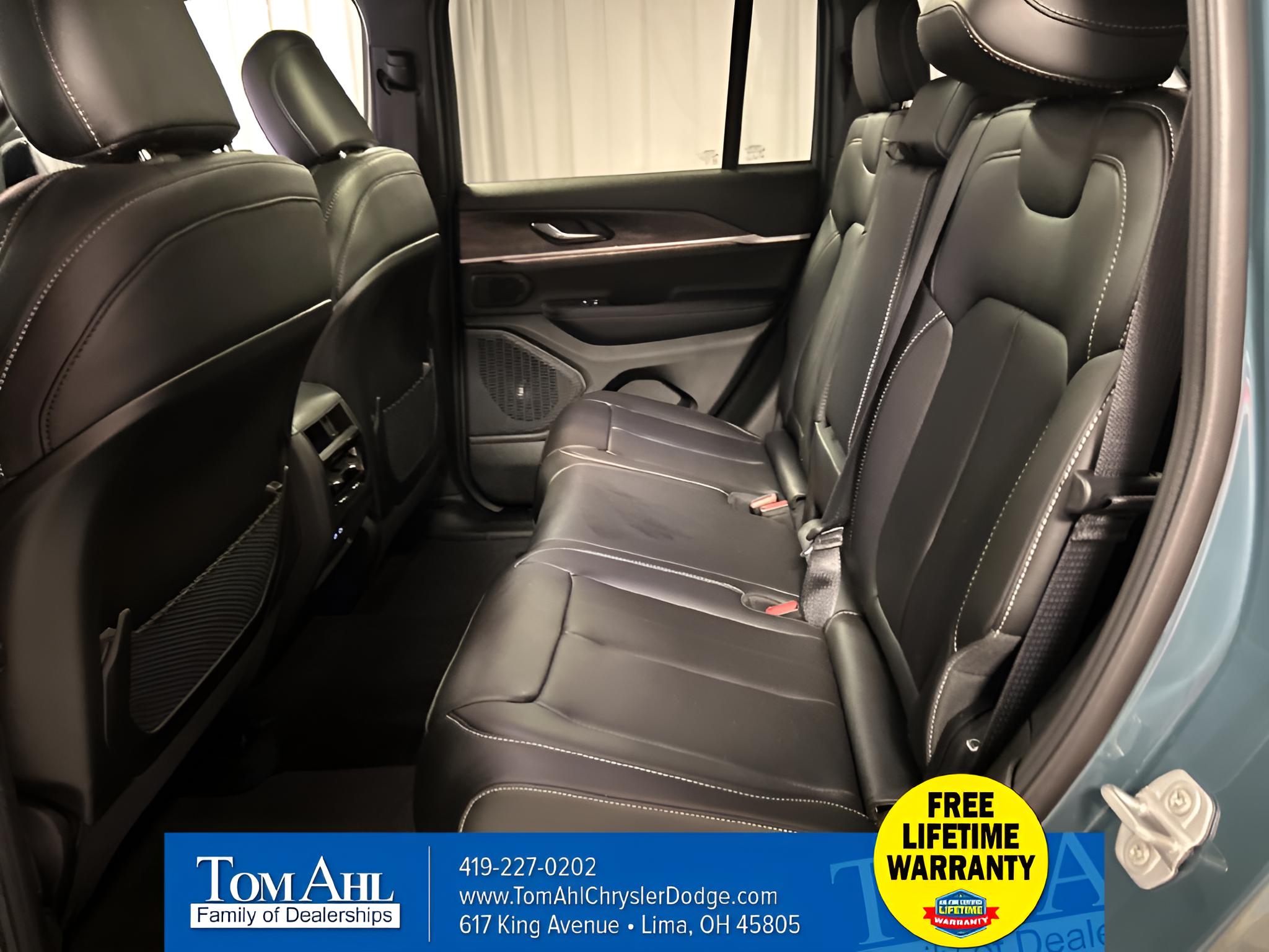 2027 Jeep Grand Cherokee GRAND CHEROKEE LIMITED 4X4