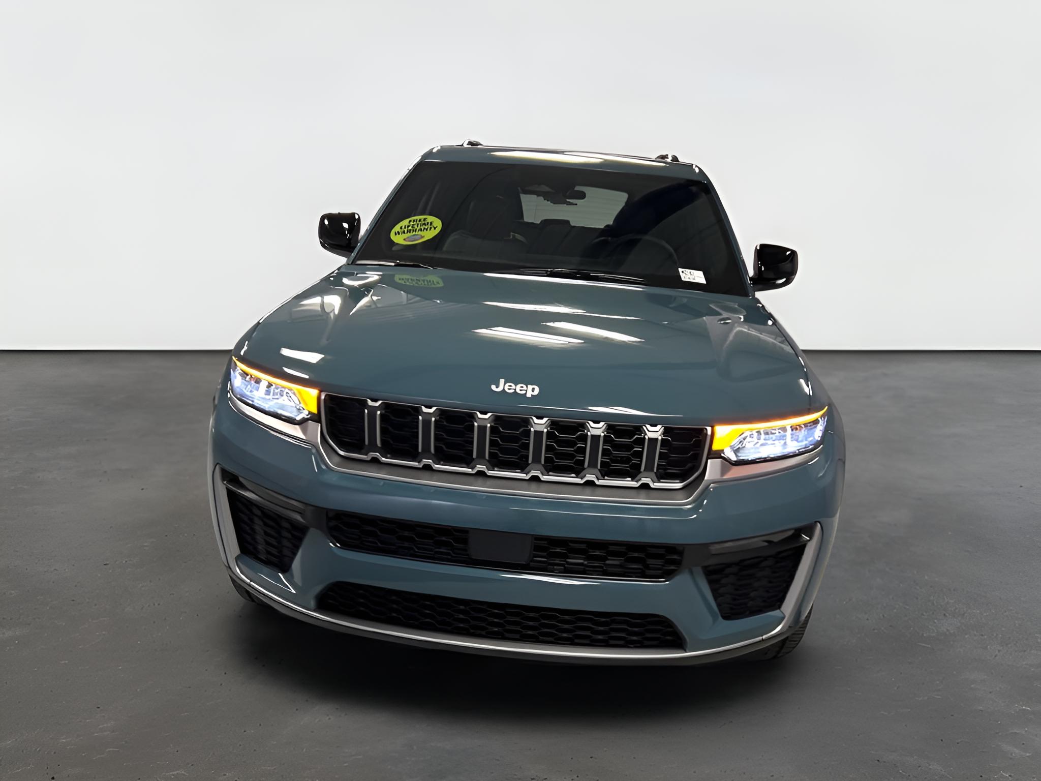 2027 Jeep Grand Cherokee GRAND CHEROKEE LIMITED 4X4