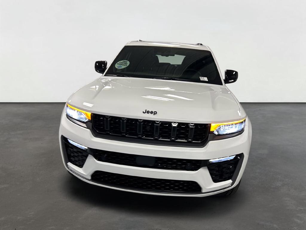 2027 Jeep Grand Cherokee GRAND CHEROKEE LIMITED RESERVE 4X4