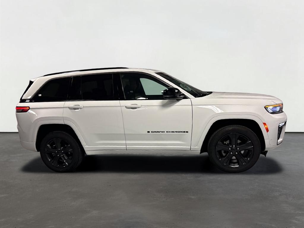 2027 Jeep Grand Cherokee GRAND CHEROKEE LIMITED RESERVE 4X4