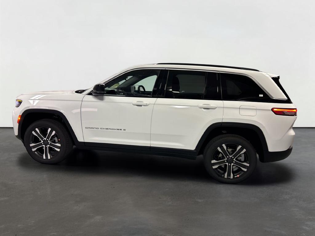 2027 Jeep Grand Cherokee GRAND CHEROKEE LIMITED 4X4