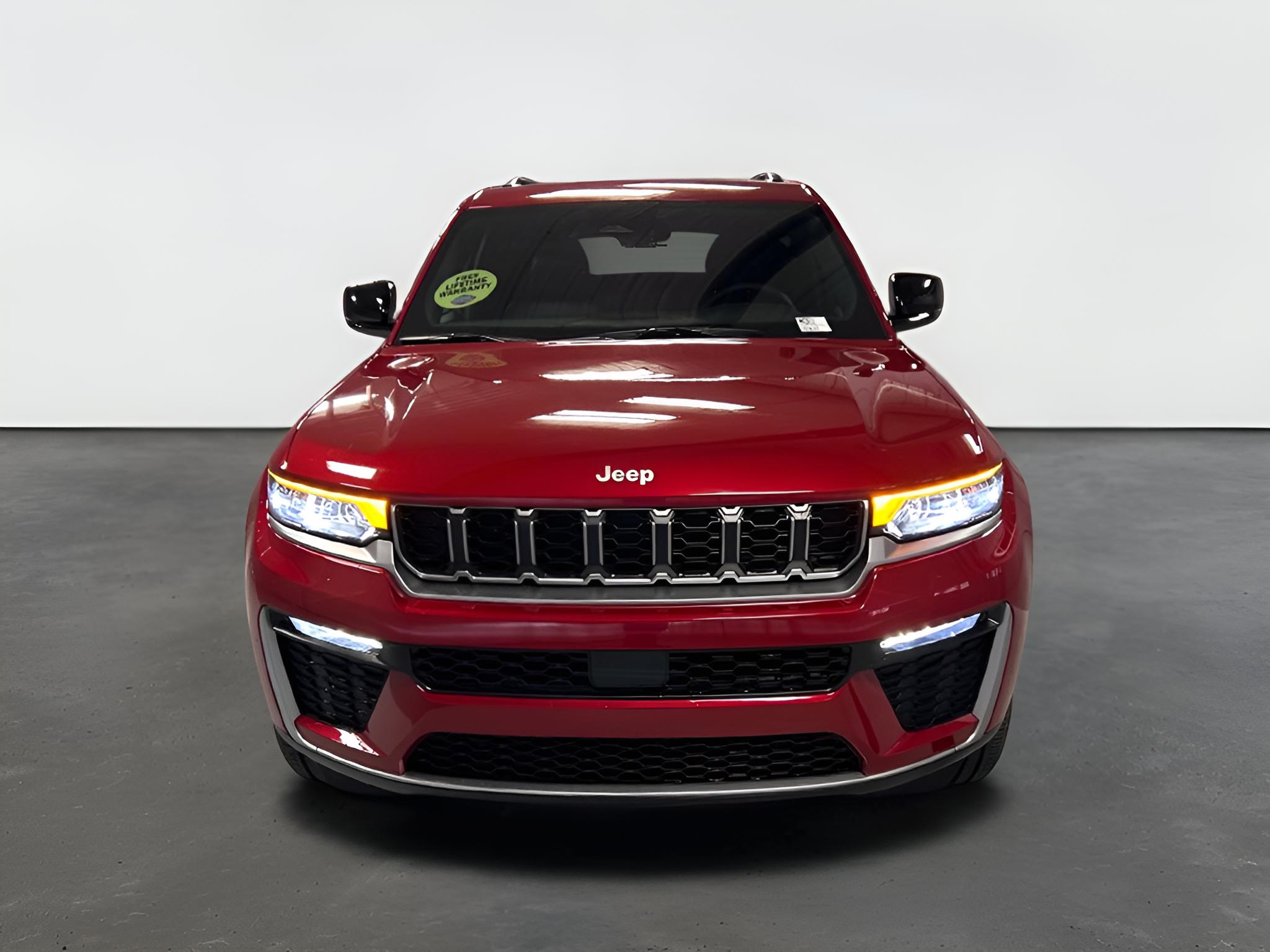 2027 Jeep Grand Cherokee GRAND CHEROKEE LIMITED 4X4