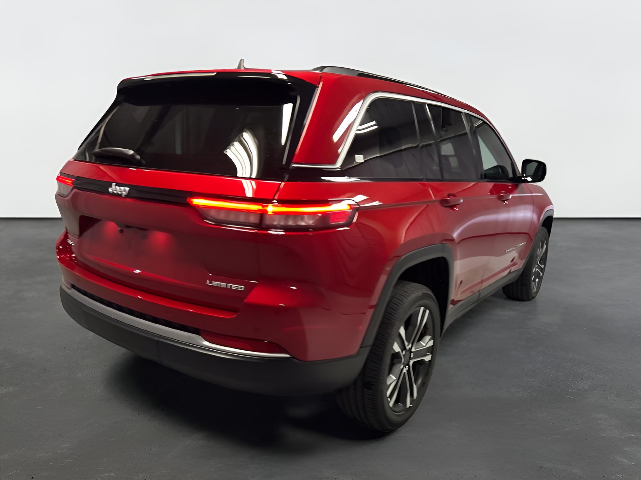 2027 Jeep Grand Cherokee GRAND CHEROKEE LIMITED 4X4