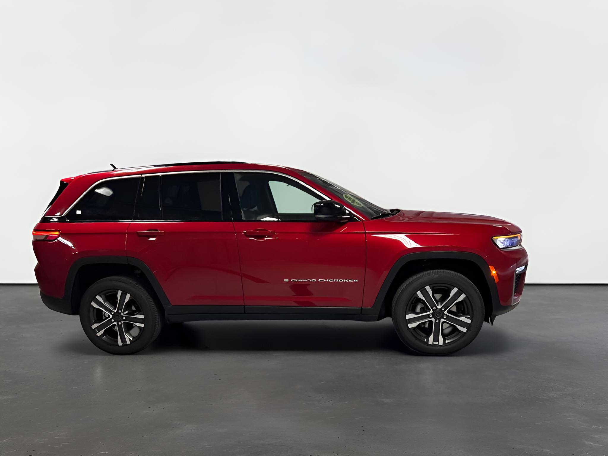 2027 Jeep Grand Cherokee GRAND CHEROKEE LIMITED 4X4