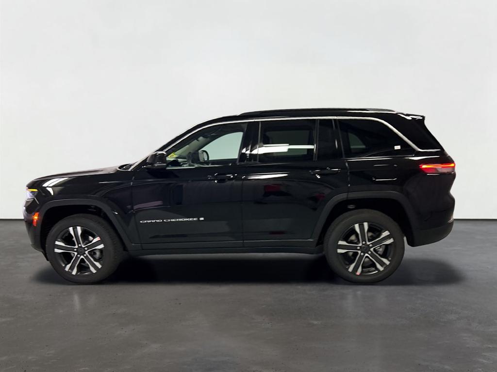 2027 Jeep Grand Cherokee GRAND CHEROKEE LIMITED 4X4