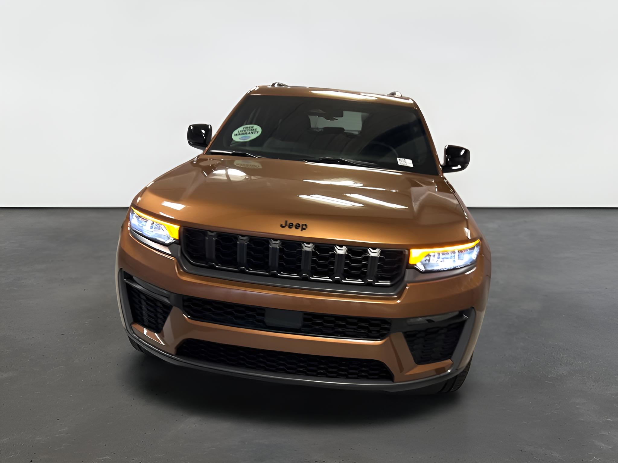 2027 Jeep Grand Cherokee GRAND CHEROKEE LIMITED 4X4