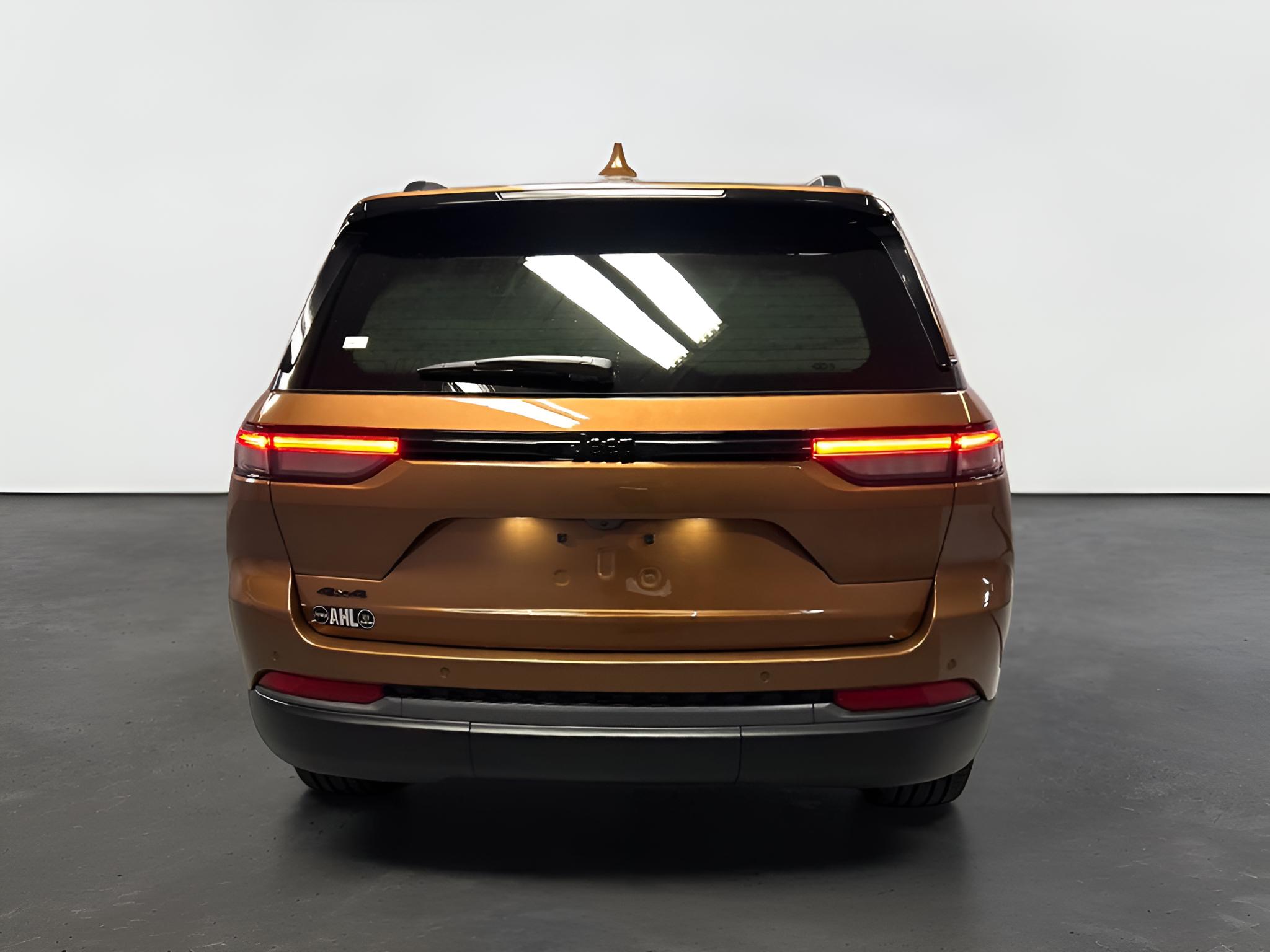 2027 Jeep Grand Cherokee GRAND CHEROKEE LIMITED 4X4
