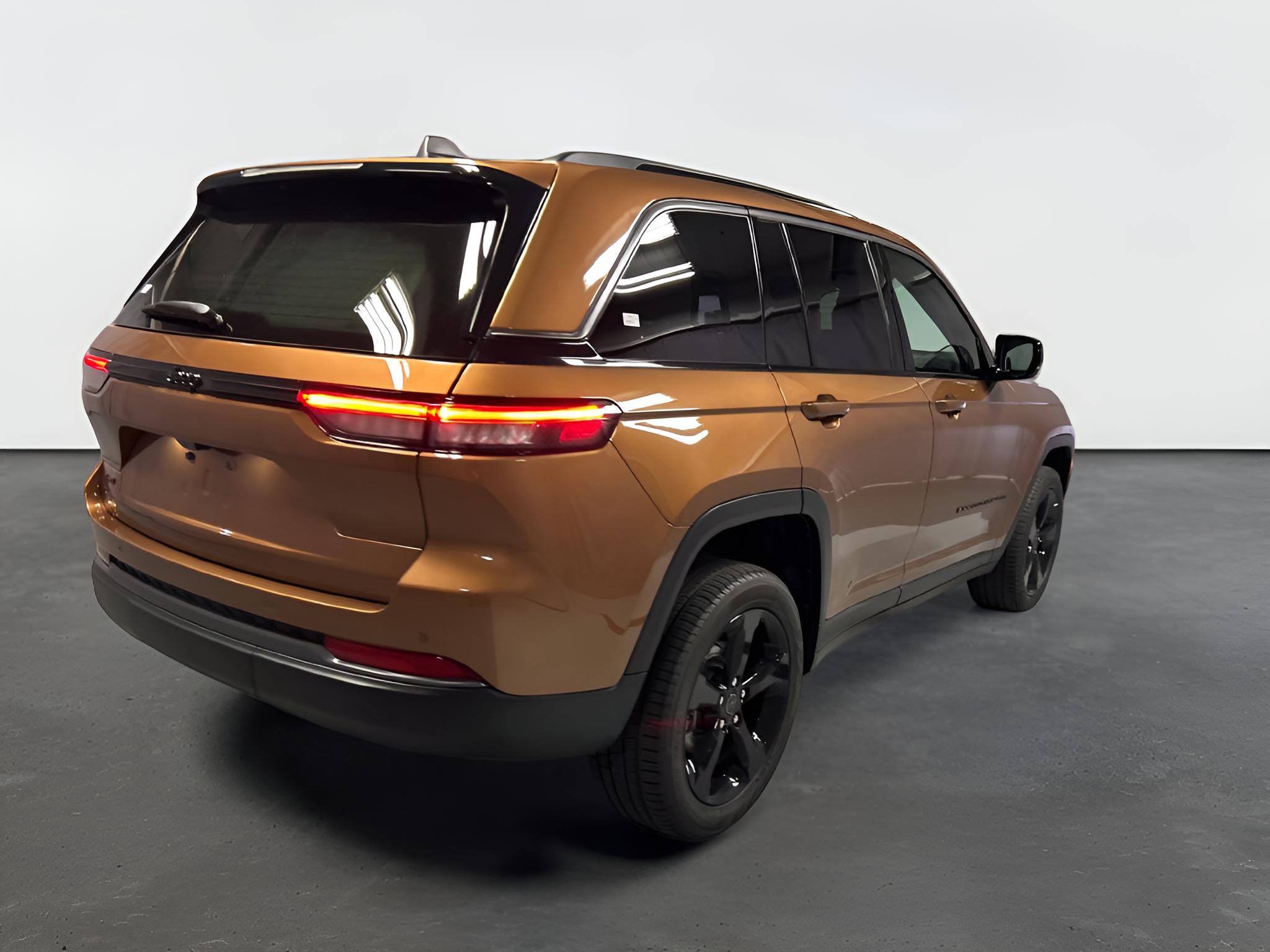 2027 Jeep Grand Cherokee GRAND CHEROKEE LIMITED 4X4