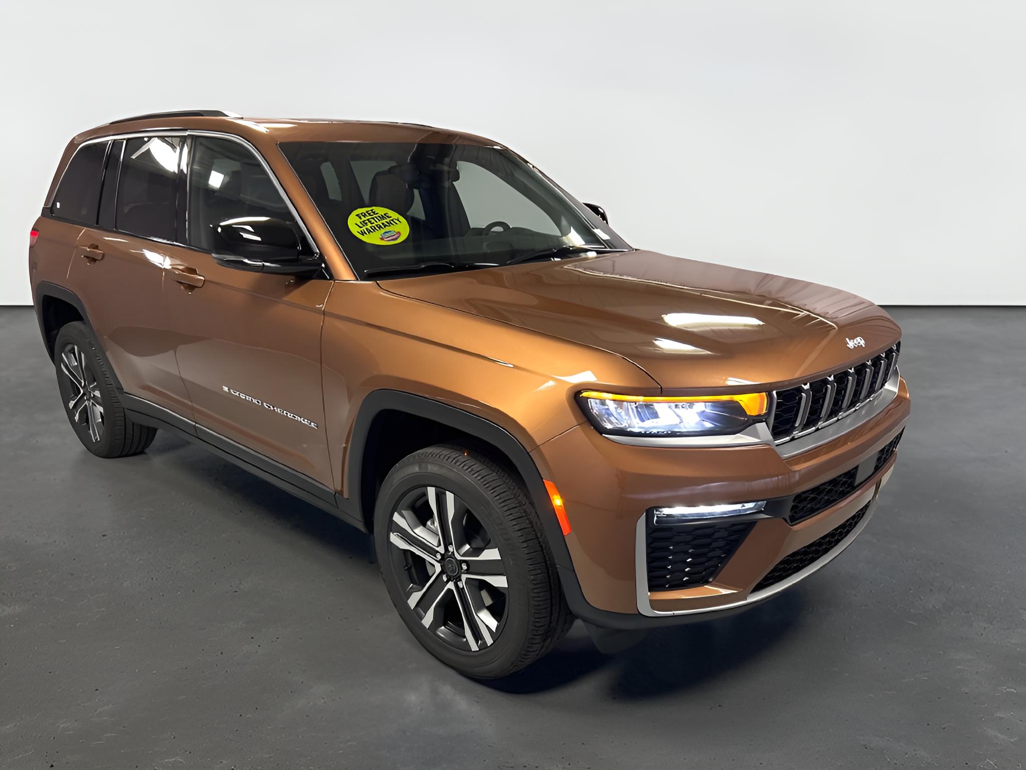 2027 Jeep Grand Cherokee GRAND CHEROKEE LIMITED 4X4