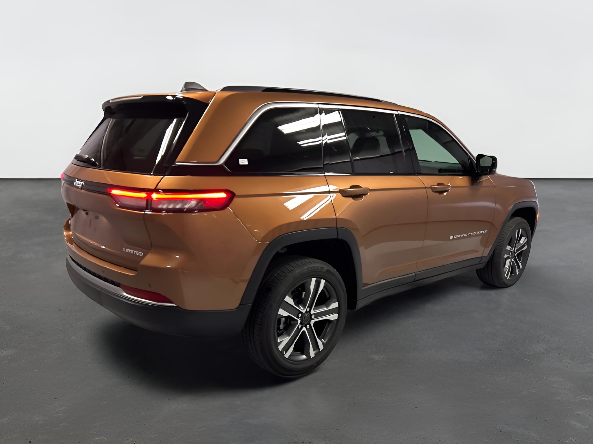 2027 Jeep Grand Cherokee GRAND CHEROKEE LIMITED 4X4