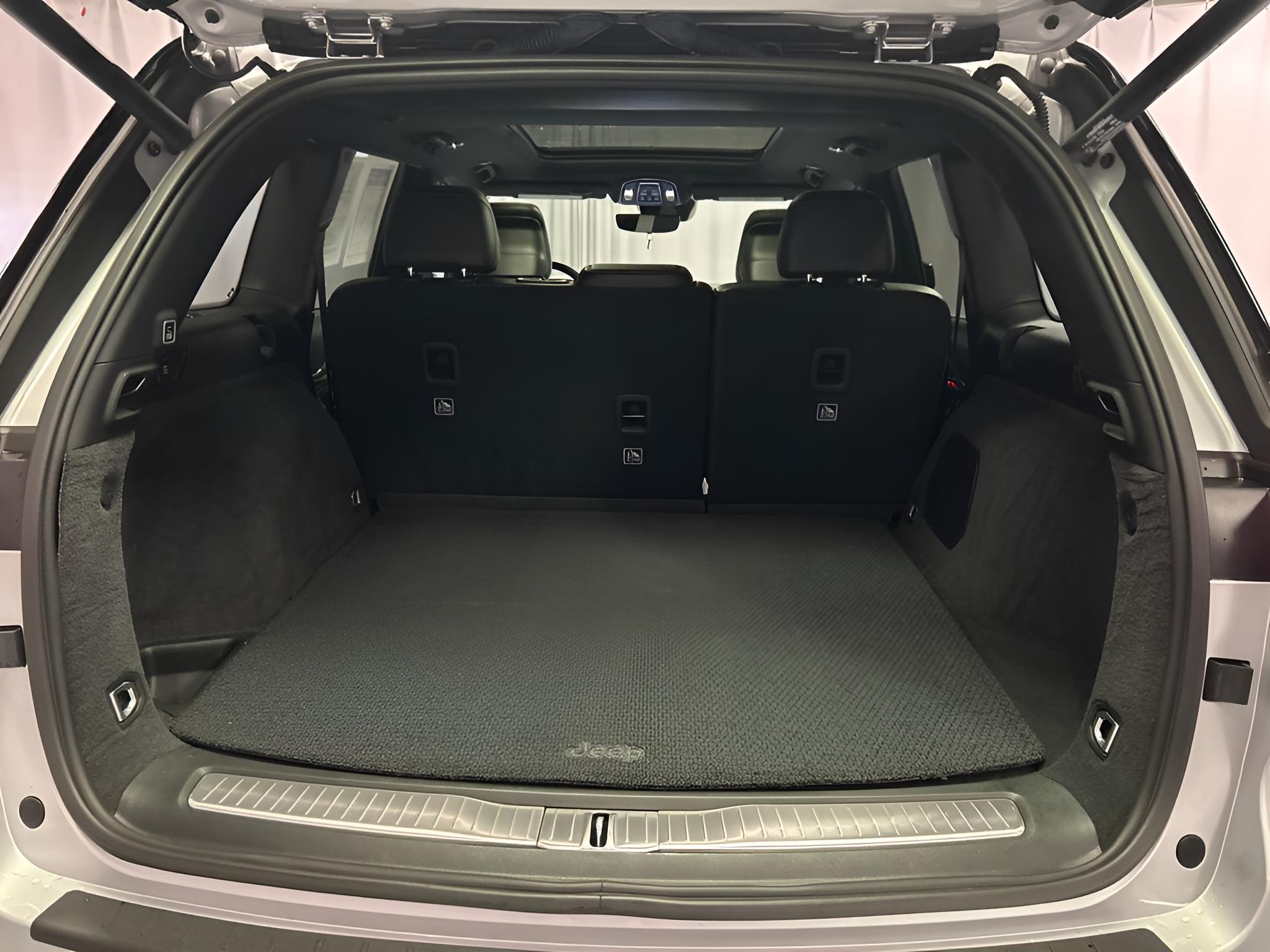 2025 Jeep Grand Cherokee Summit 4x4