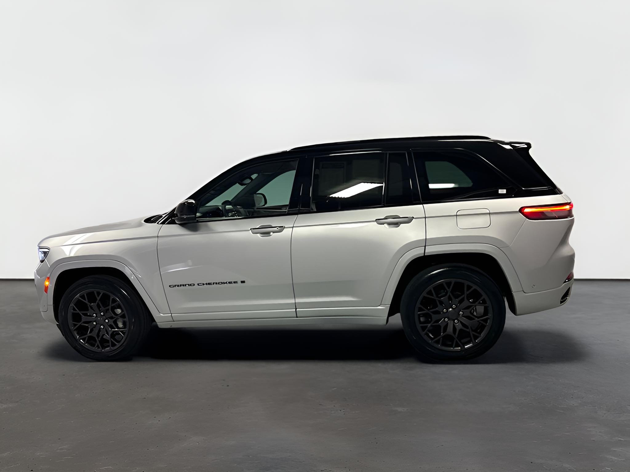 2025 Jeep Grand Cherokee Summit 4x4